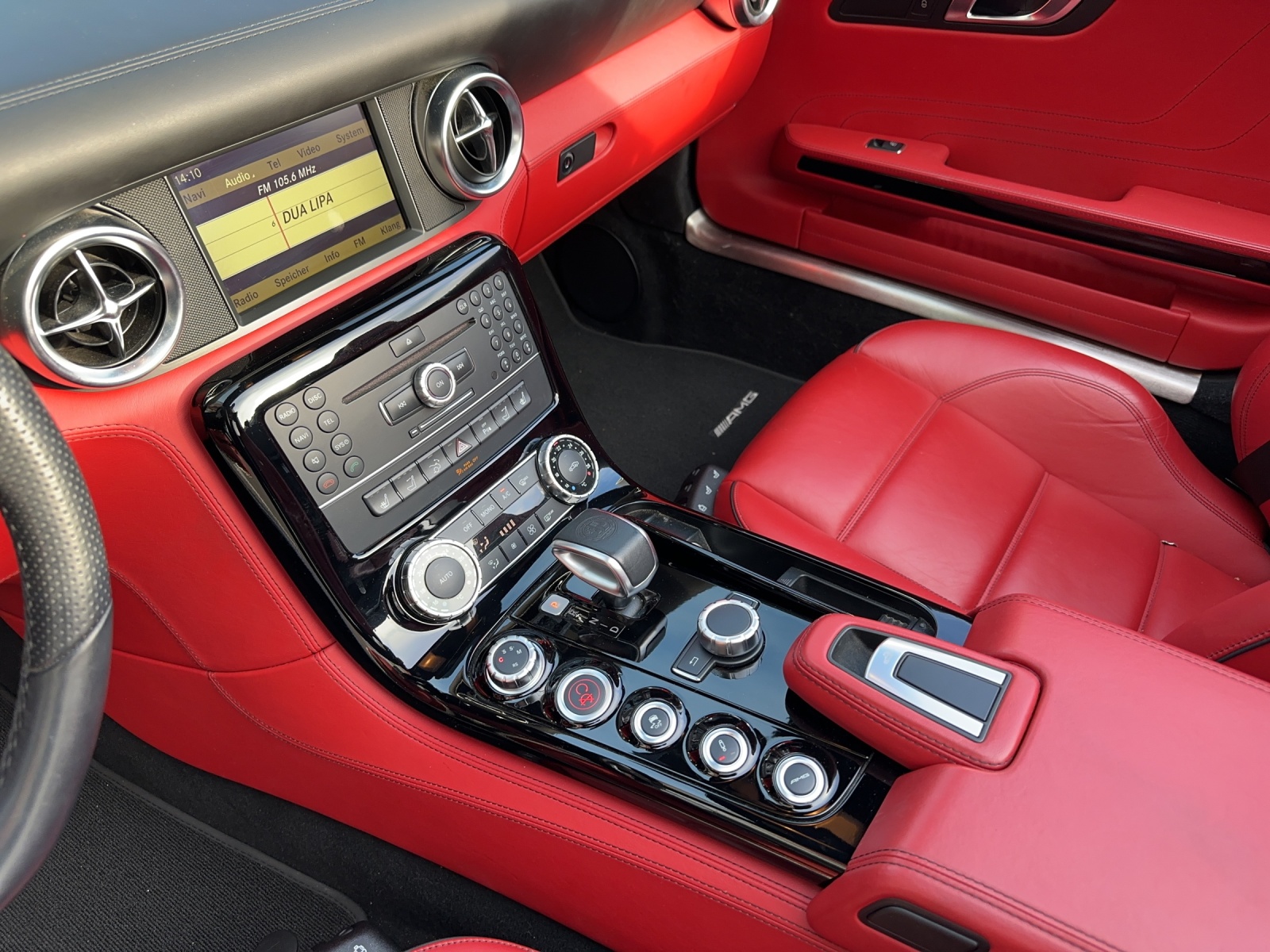 MERCEDES-BENZ SLS 63 AMG GT Speedshift-image-11