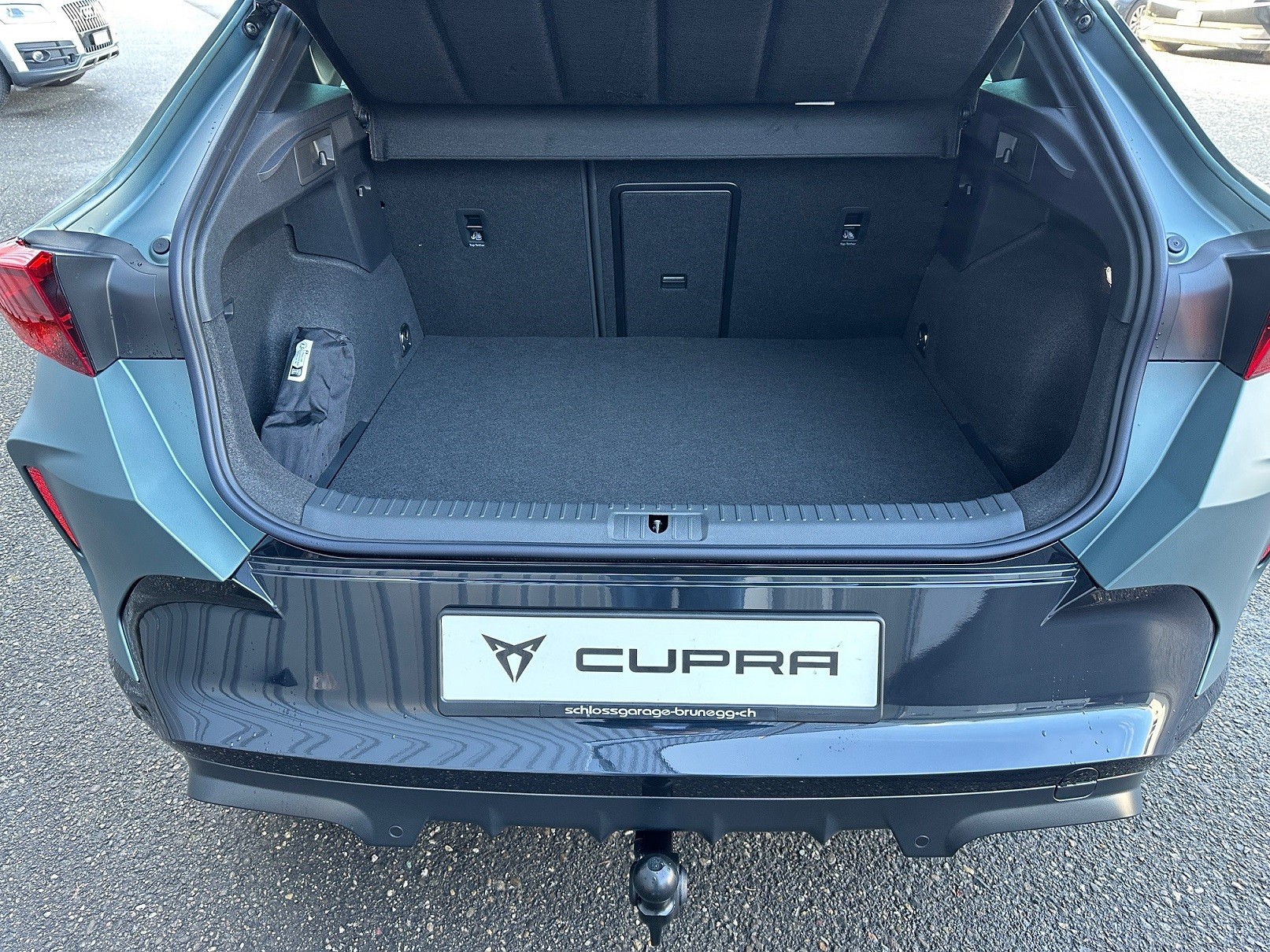 CUPRA Formentor 1.5 e-HYBRID pHEV Extreme DSG-image-4