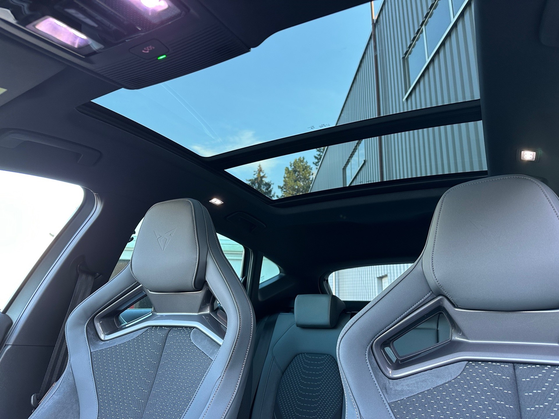 CUPRA Formentor 1.5 e-HYBRID pHEV Extreme DSG-image-8
