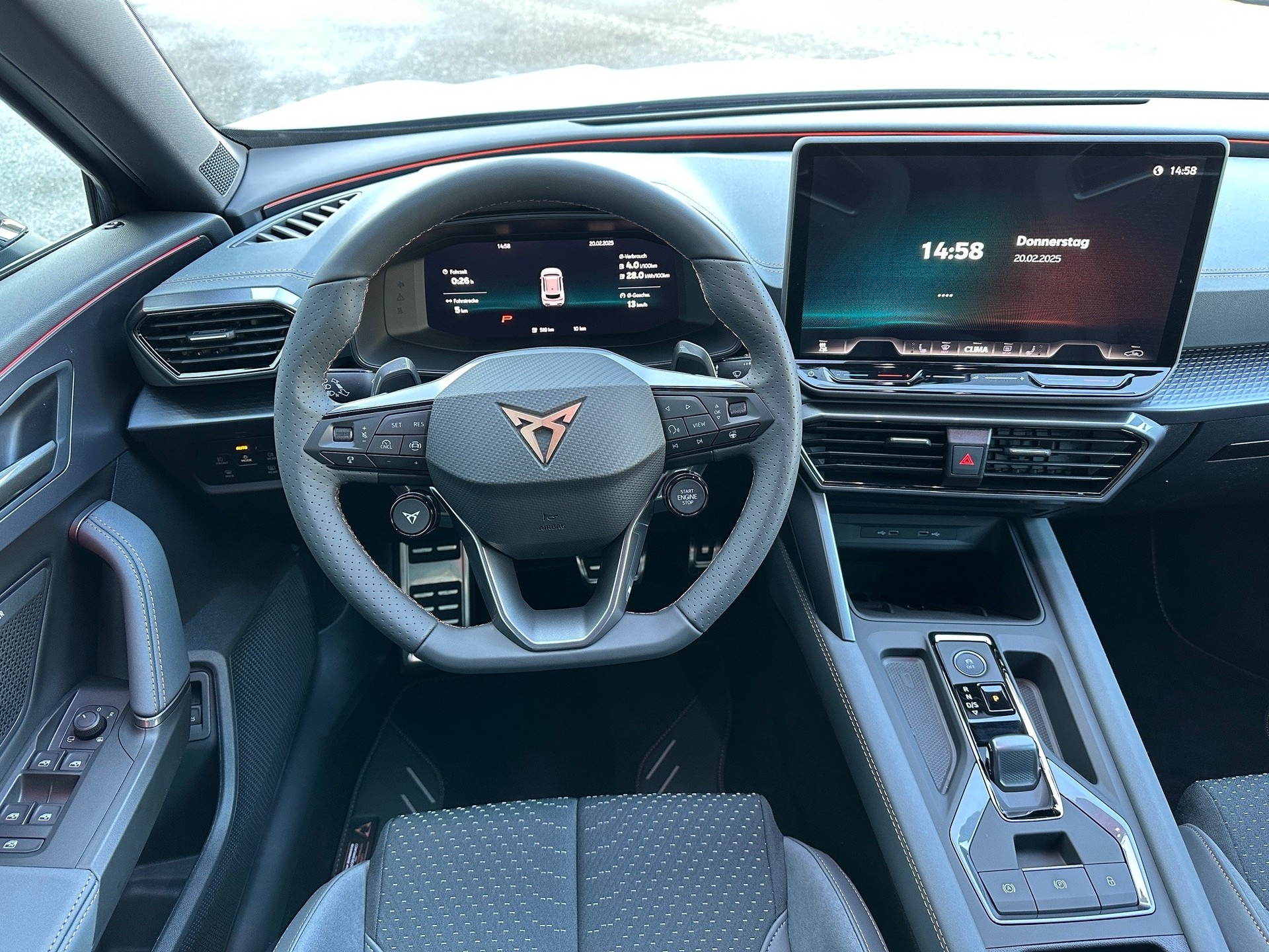 CUPRA Formentor 1.5 e-HYBRID pHEV Extreme DSG-image-7