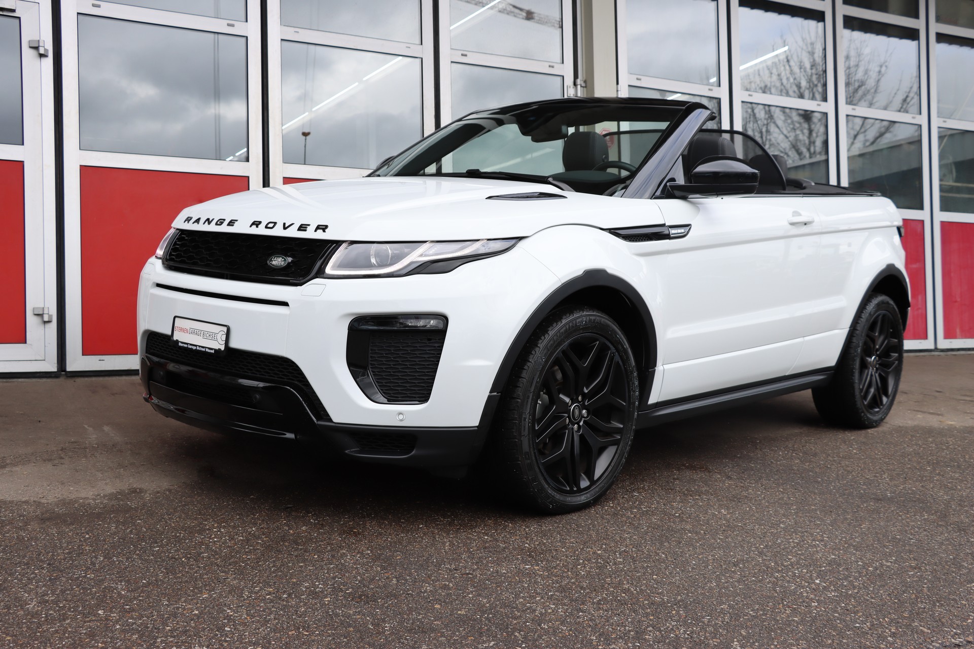LAND ROVER Range Rover Evoque Convert. 2.0 TD4 SE Dynamic AT9-image-0