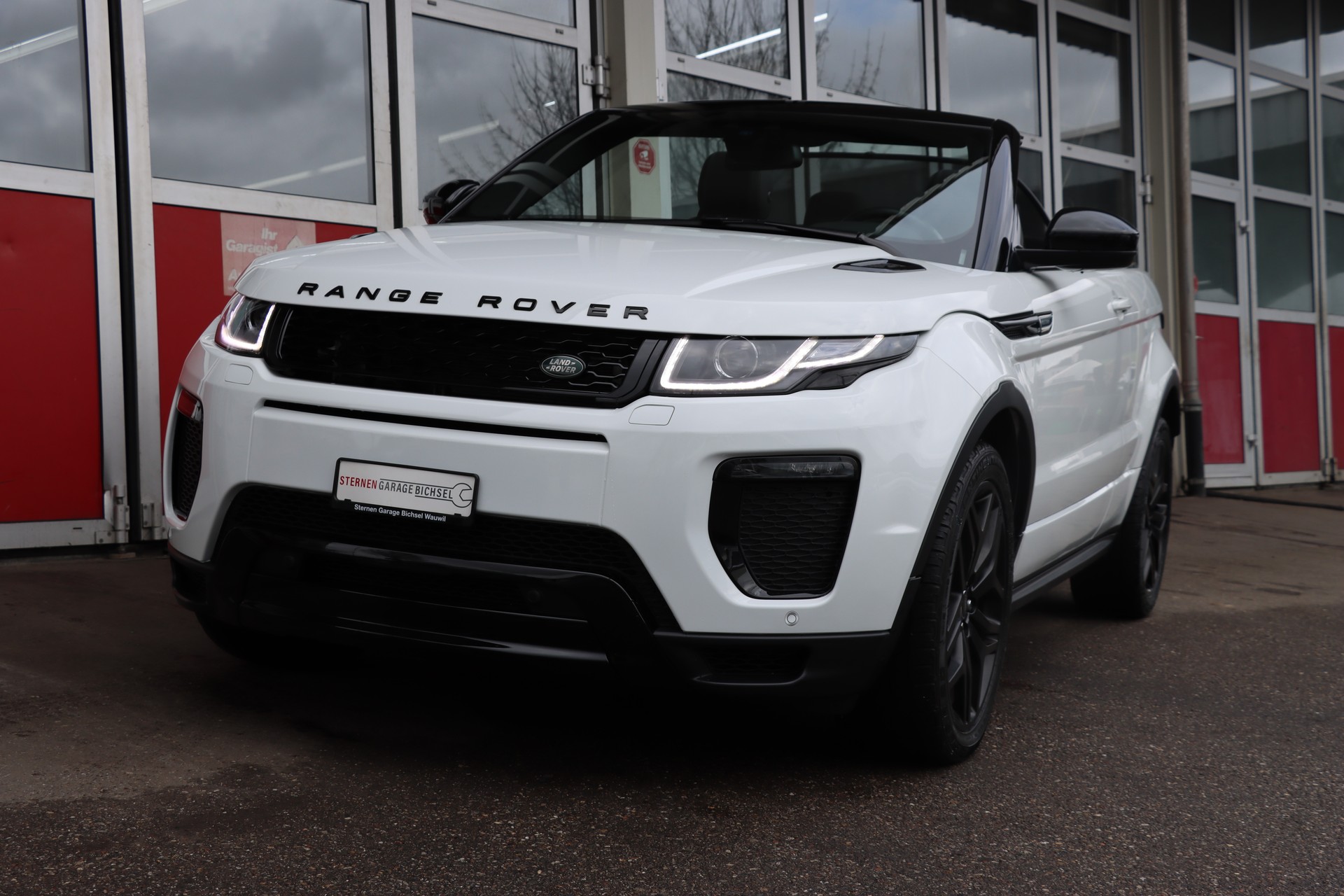 LAND ROVER Range Rover Evoque Convert. 2.0 TD4 SE Dynamic AT9-image-1