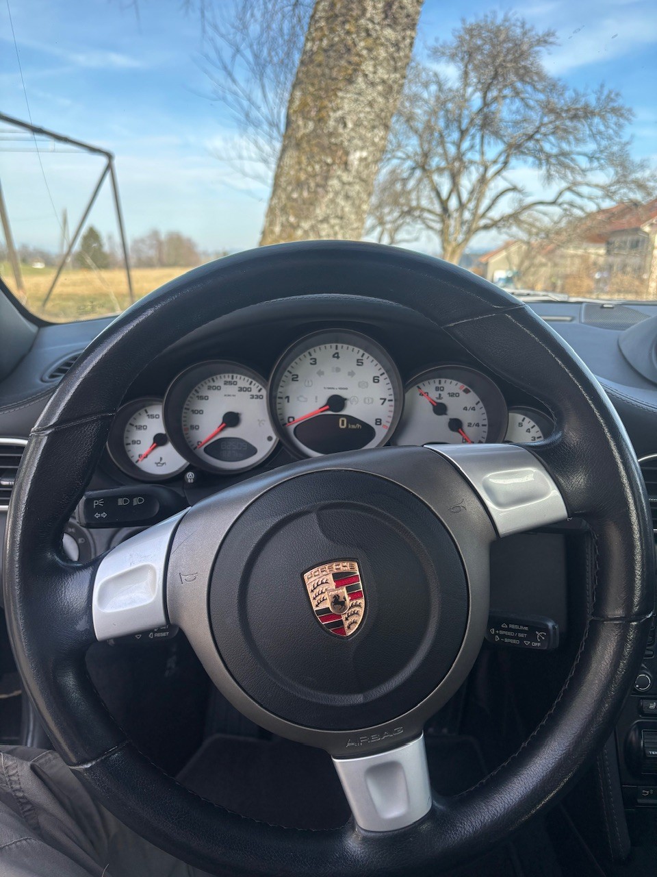 PORSCHE 911 Cabrio Carrera S-image-7