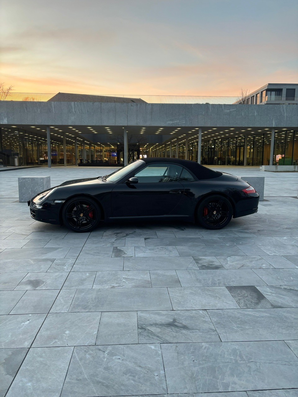 PORSCHE 911 Cabrio Carrera S-image-2