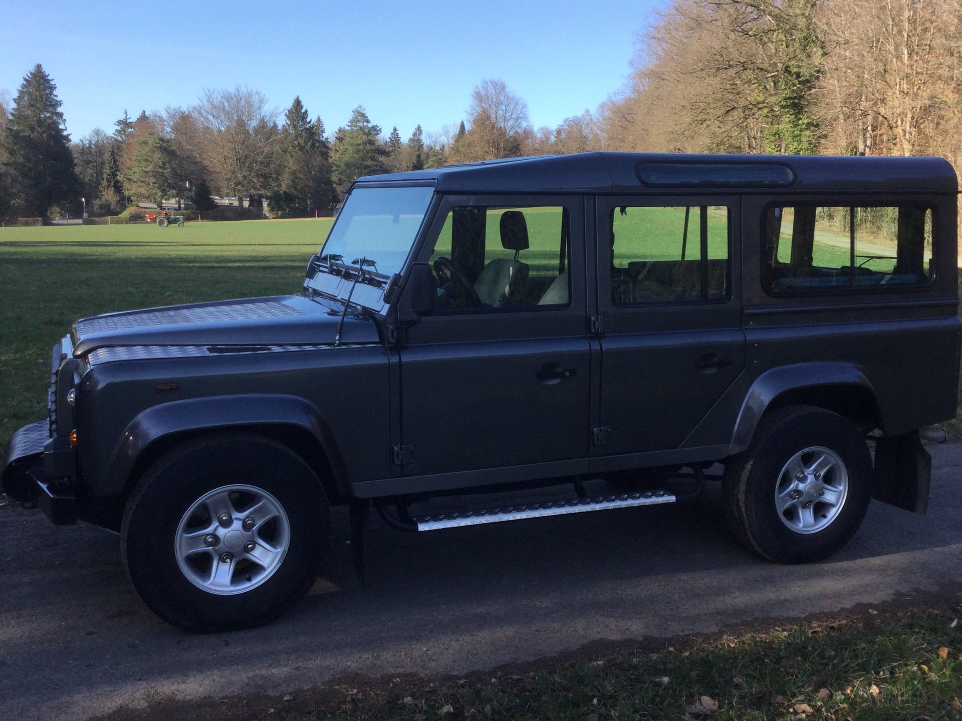 LAND ROVER Defender 110 SW 2.5 Td5-image-4