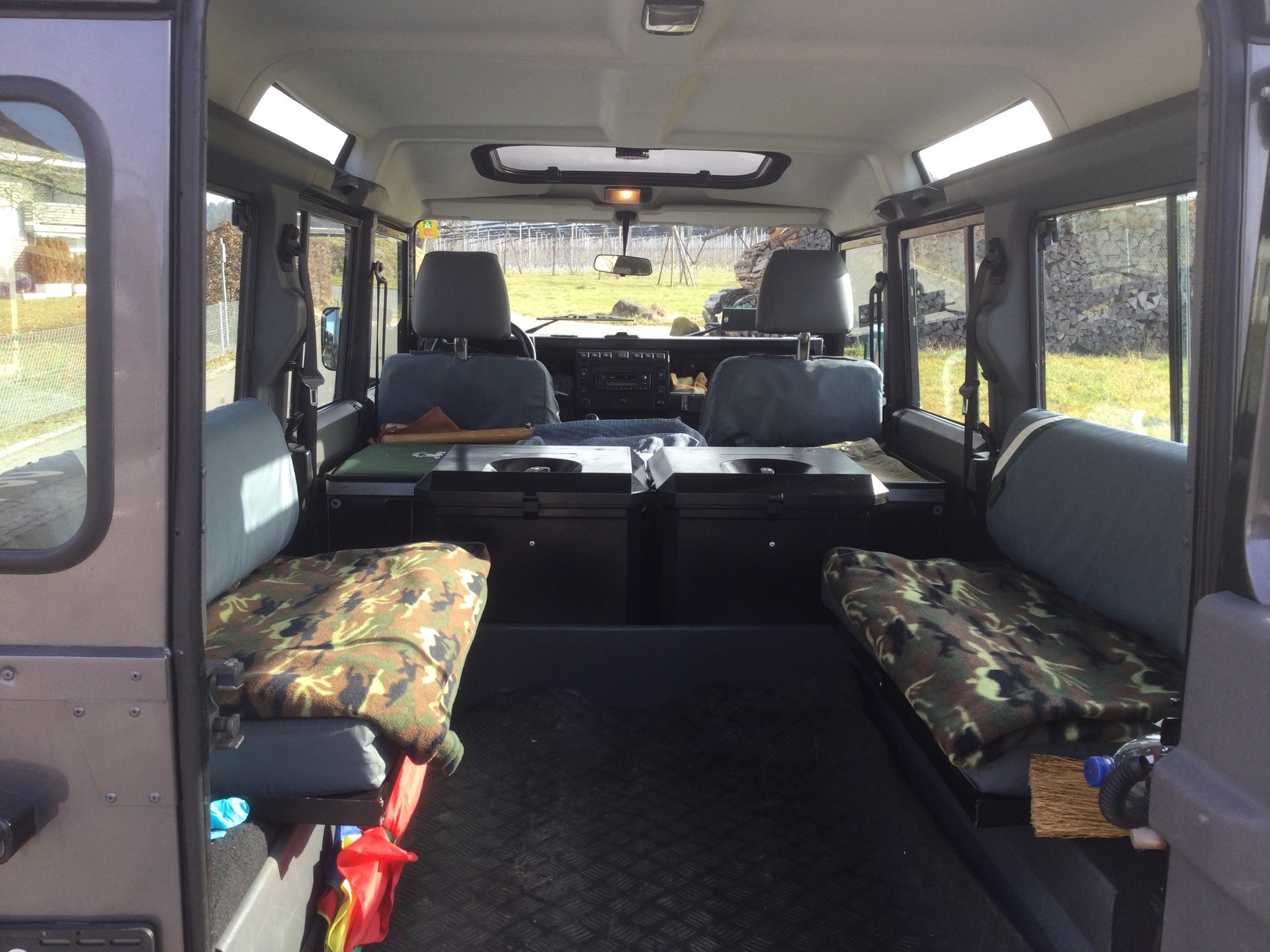 LAND ROVER Defender 110 SW 2.5 Td5-image-2