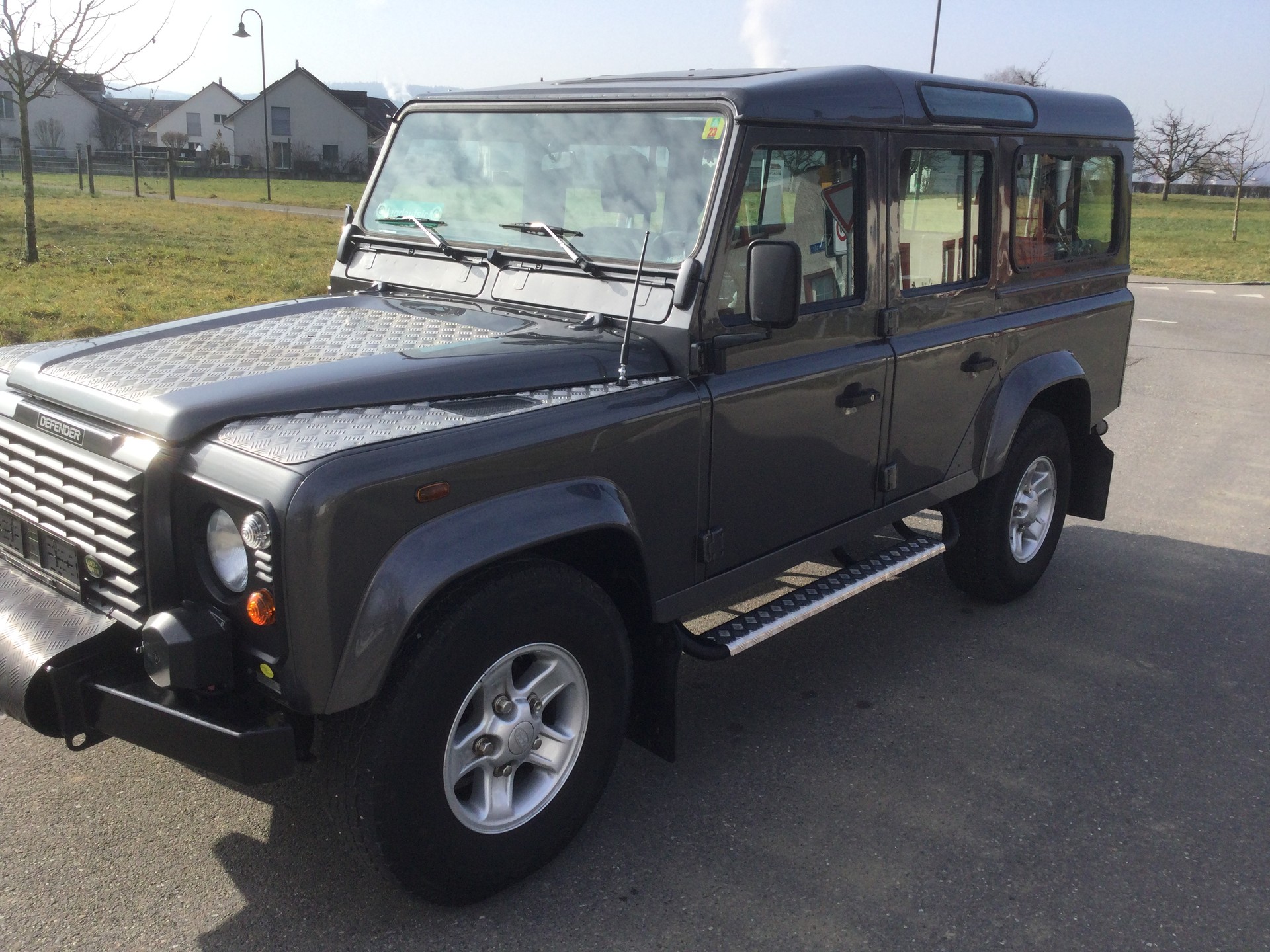 LAND ROVER Defender 110 SW 2.5 Td5-image-0