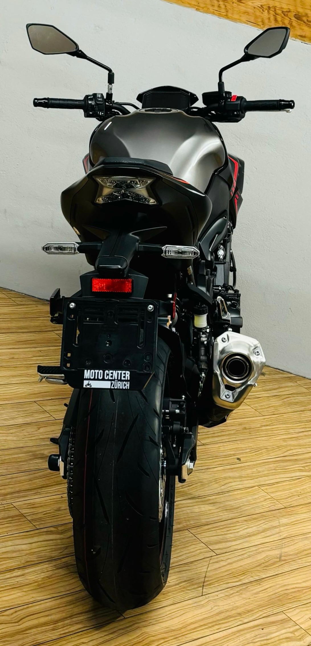 KAWASAKI Z 900 (35kW)-showroom-element-3