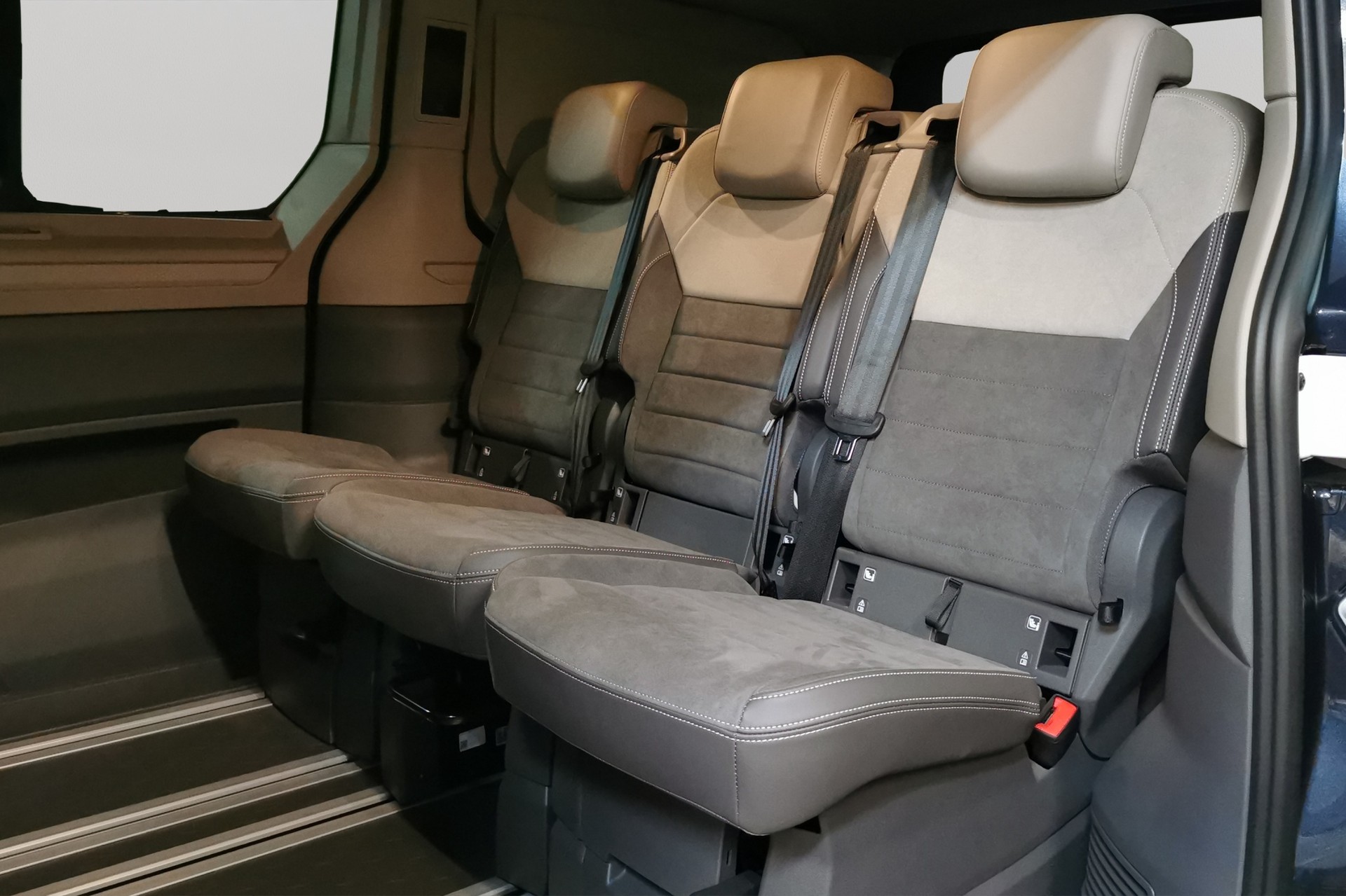 VW California 2.0 TDI Beach Tour Liberty-image-11
