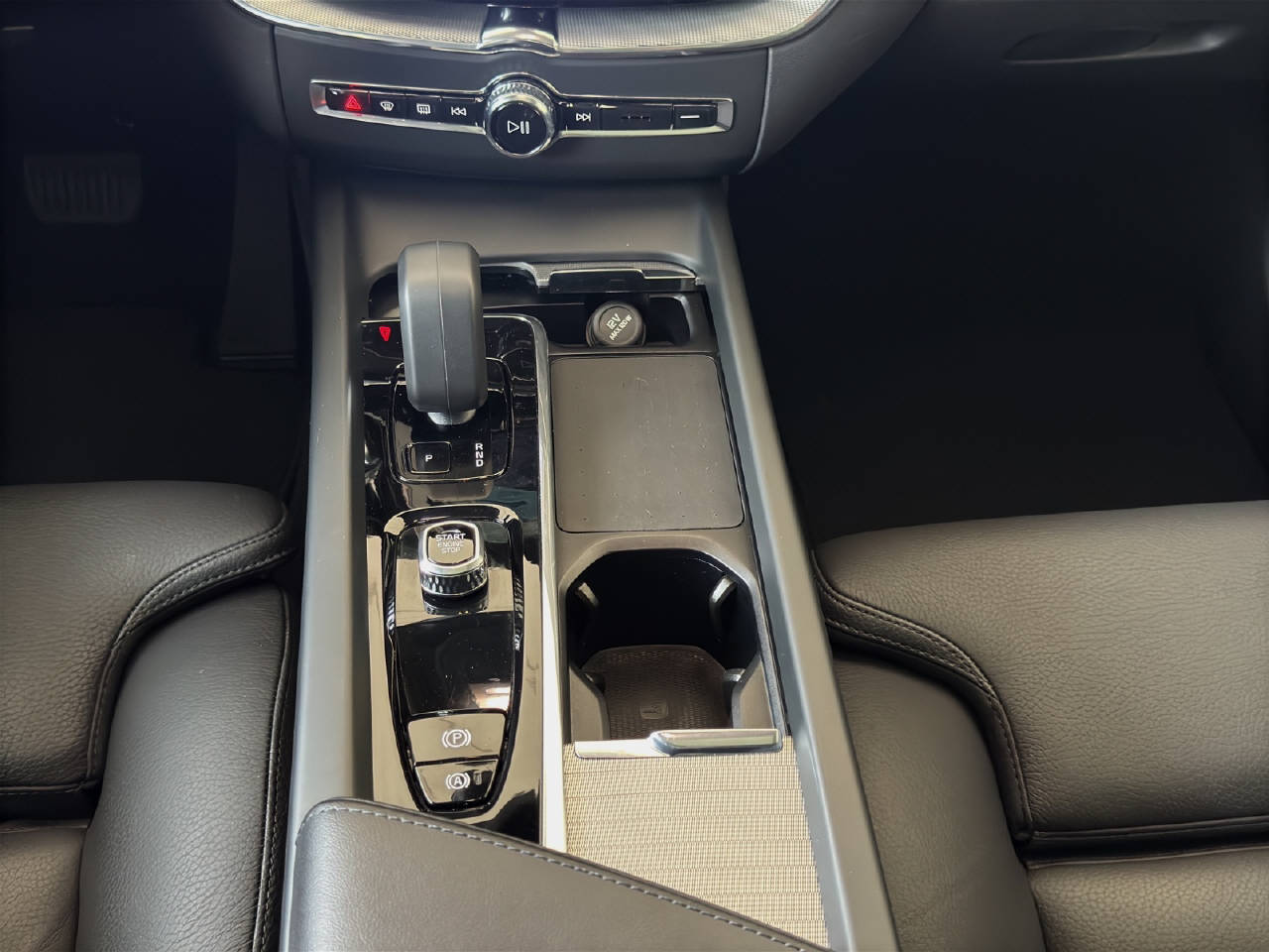 VOLVO XC60 2.0 T6 TE Ultimate Bright-image-15