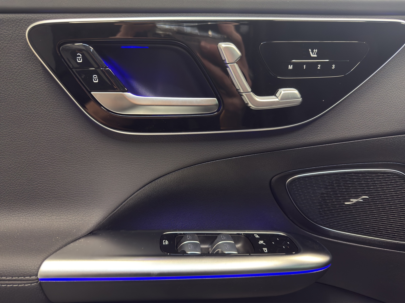 MERCEDES-BENZ C 220 d 4 Matic-image-12