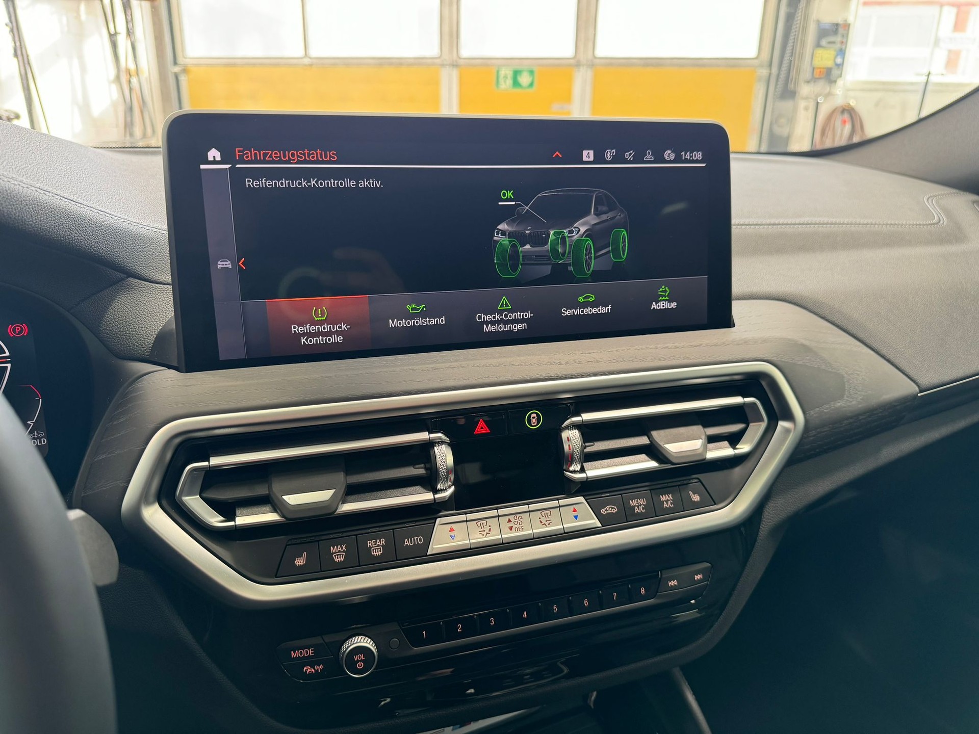 BMW X4 xDrive 48V M40d Steptronic-image-11