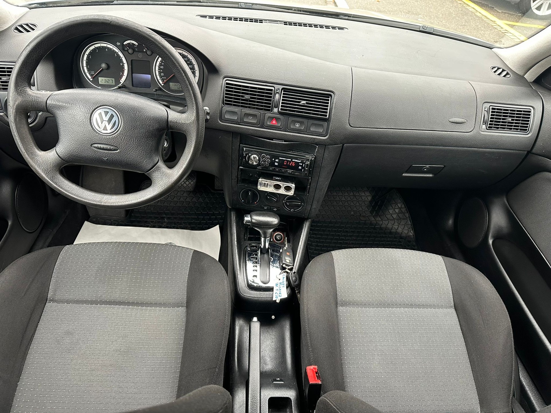 VW Golf Variant 1.6 Comfortline Automatic-image-10