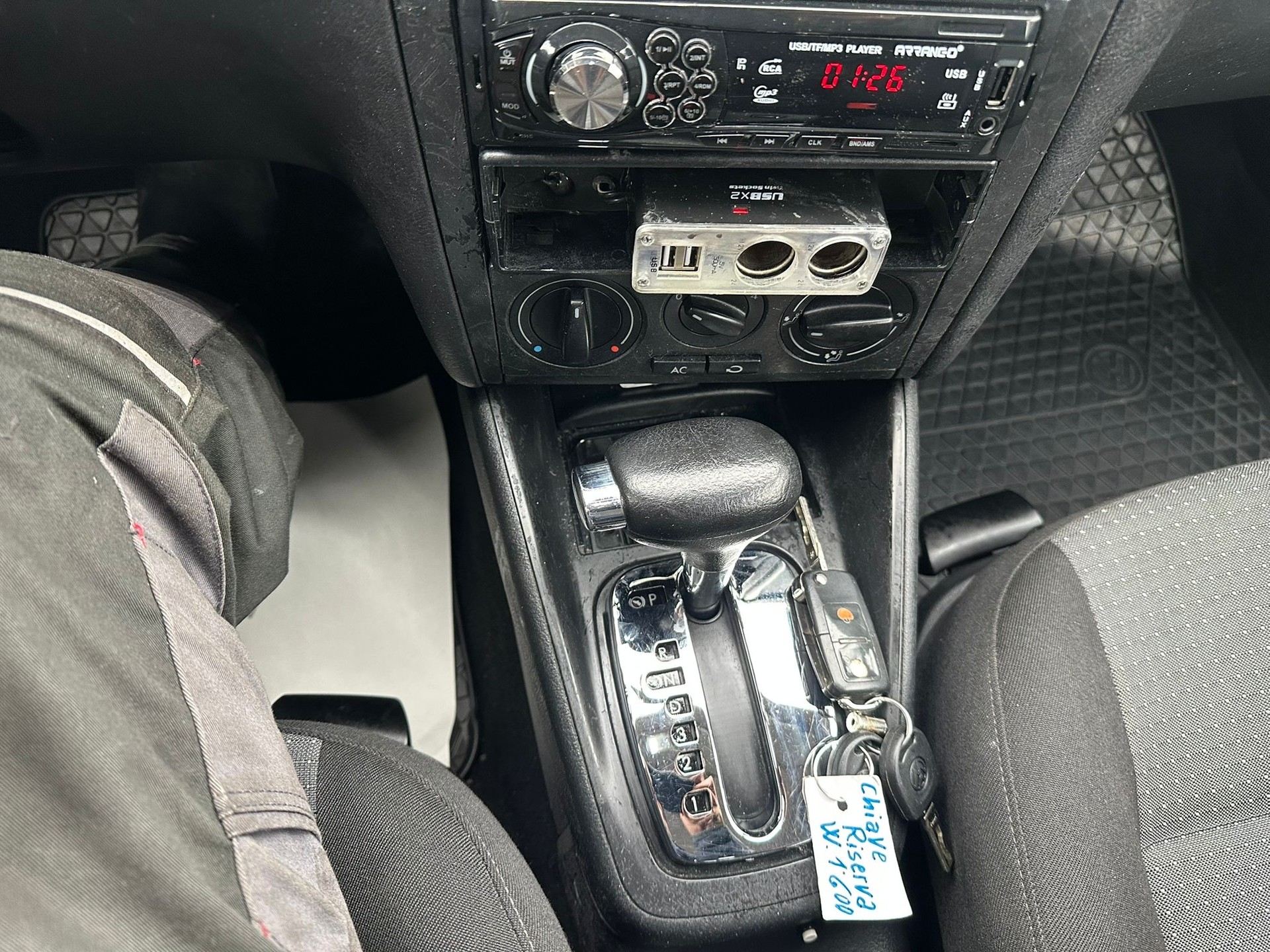 VW Golf Variant 1.6 Comfortline Automatic-image-12