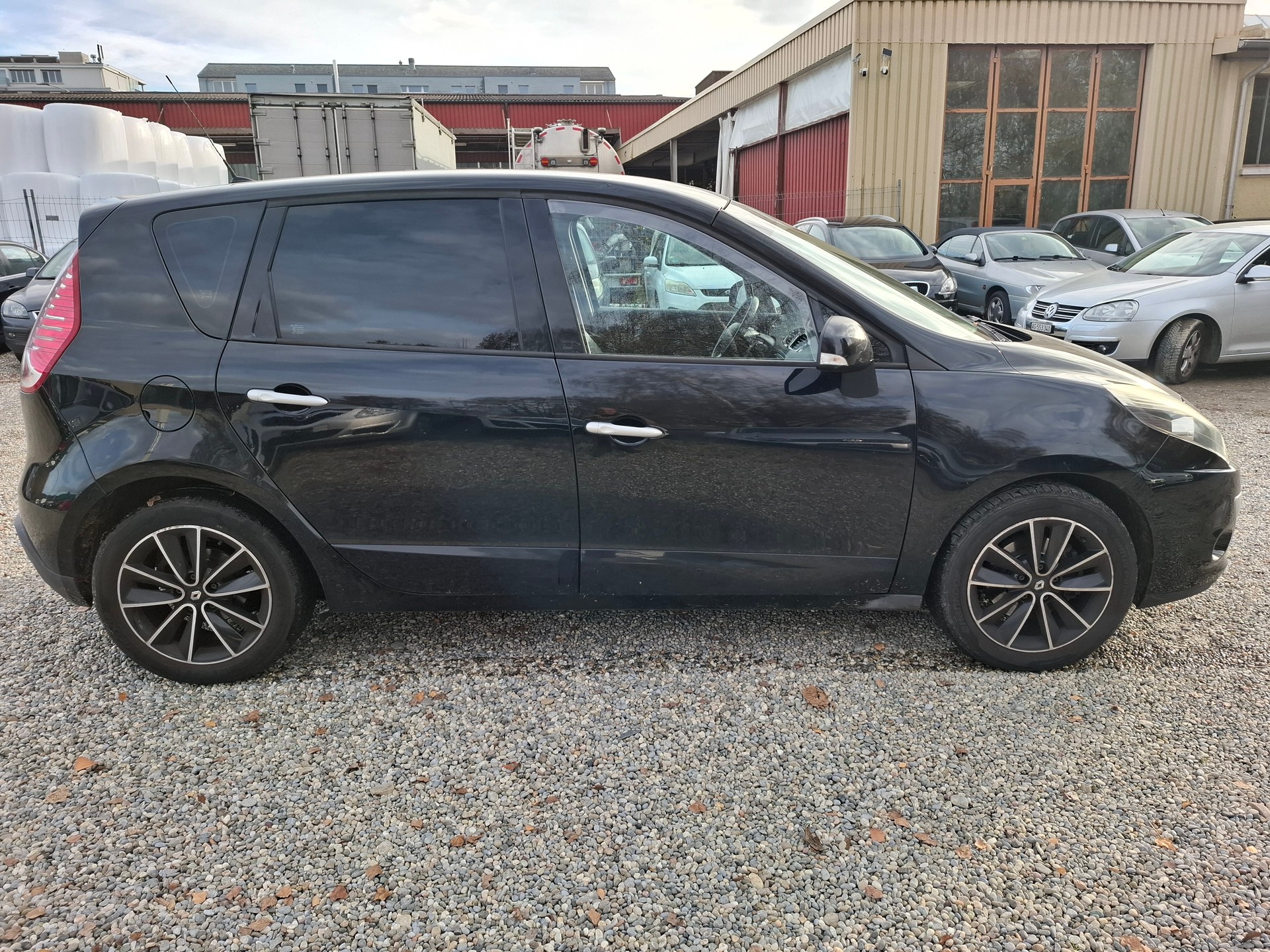 RENAULT Scénic 1.4 16V Turbo Privilège-image-3