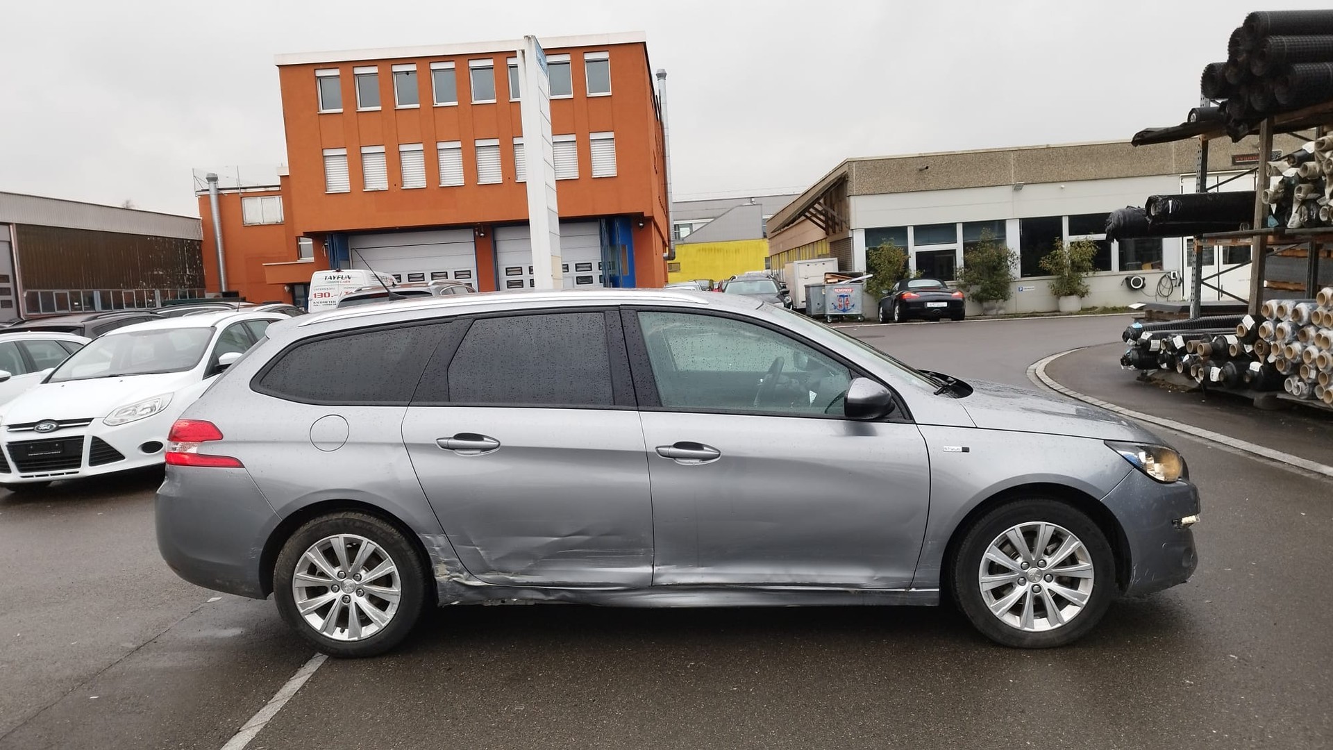 PEUGEOT 308 SW 1.2 THP Active-image-6