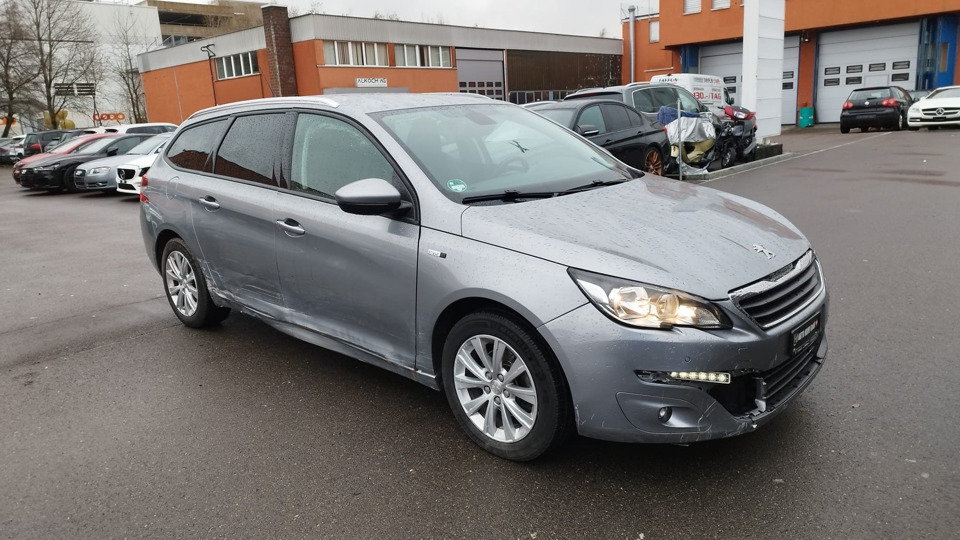 PEUGEOT 308 SW 1.2 THP Active-image-7