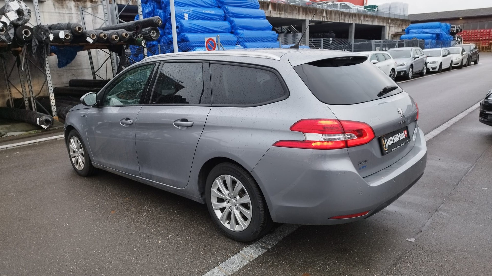 PEUGEOT 308 SW 1.2 THP Active-image-8