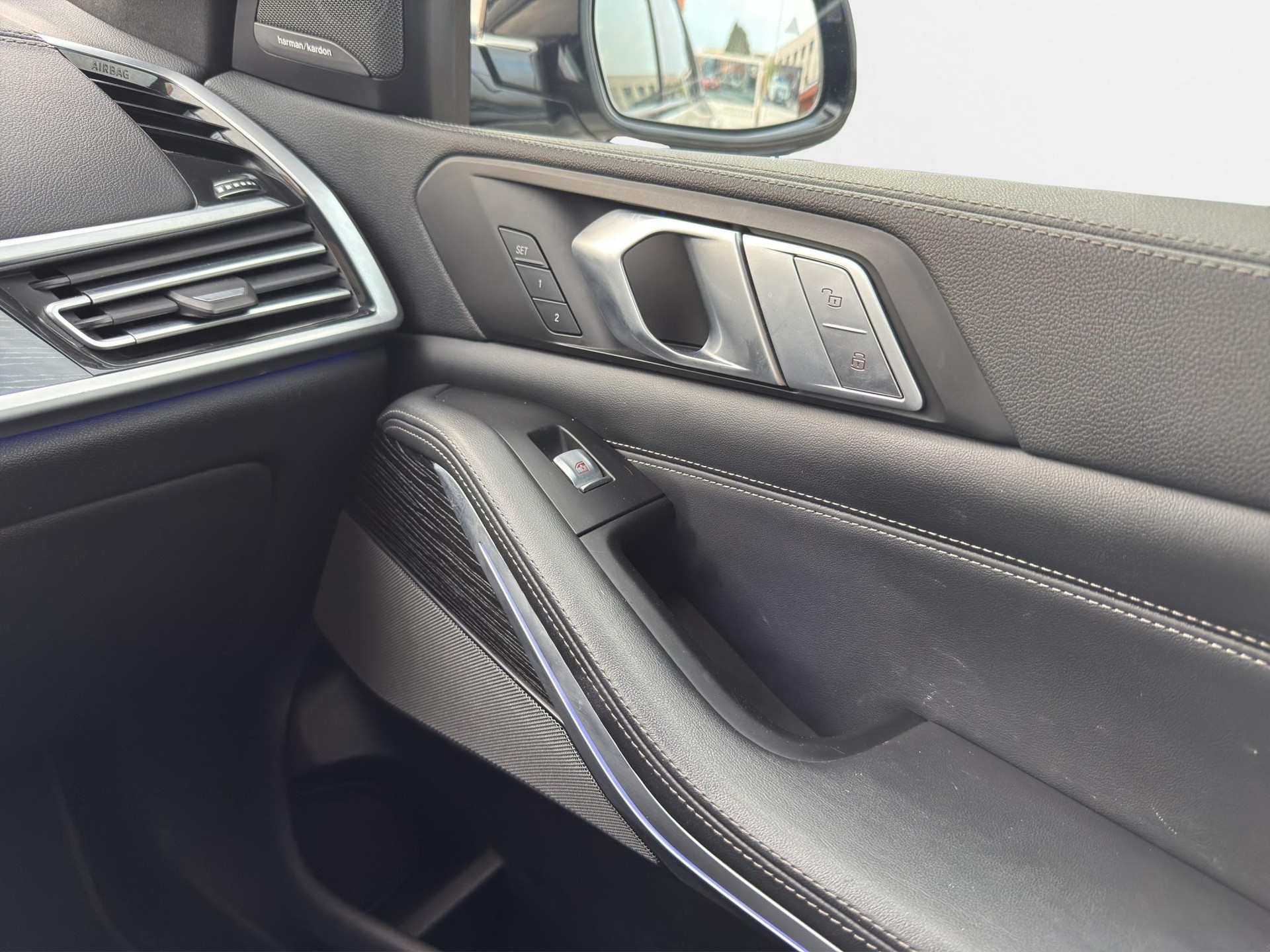 BMW X7 xDrive 40d-image-17