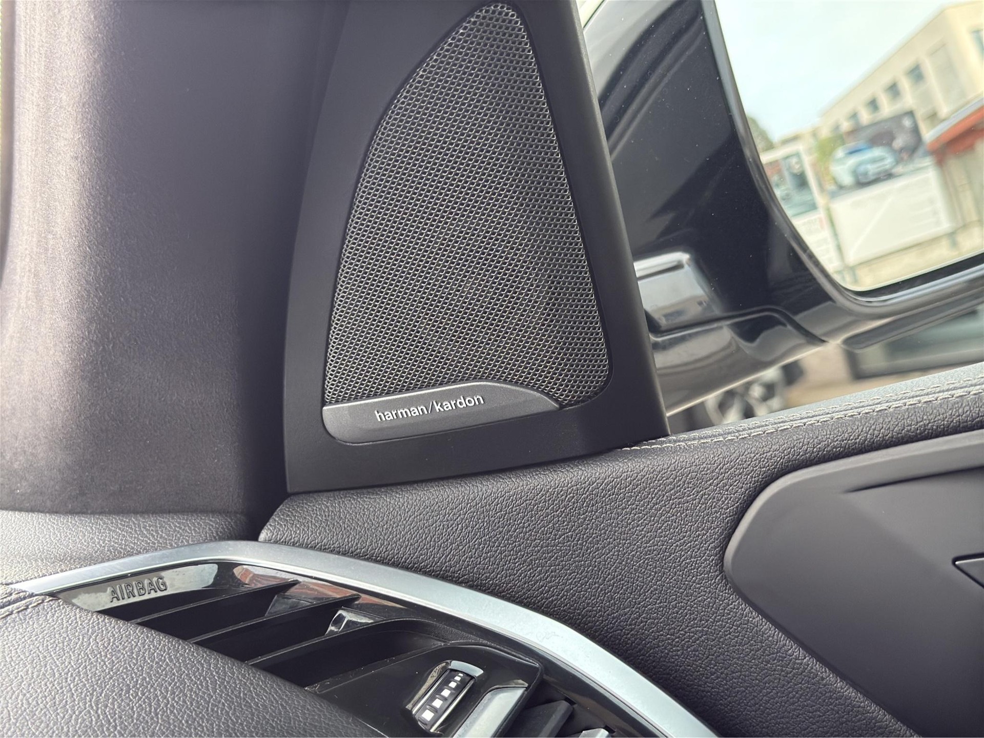 BMW X7 xDrive 40d-image-18