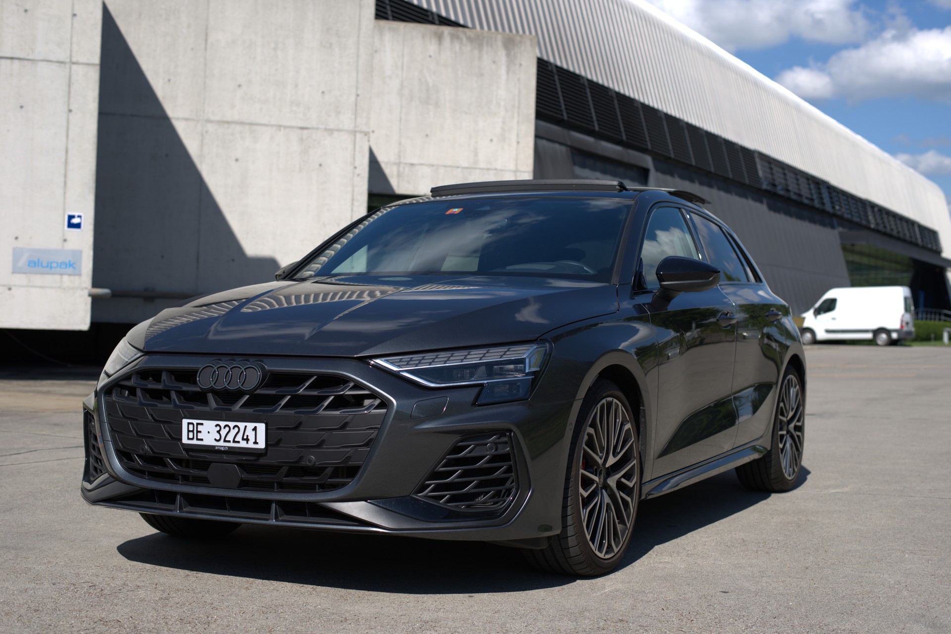 AUDI S3 Sportback TFSI quattro S-tronic-image-0