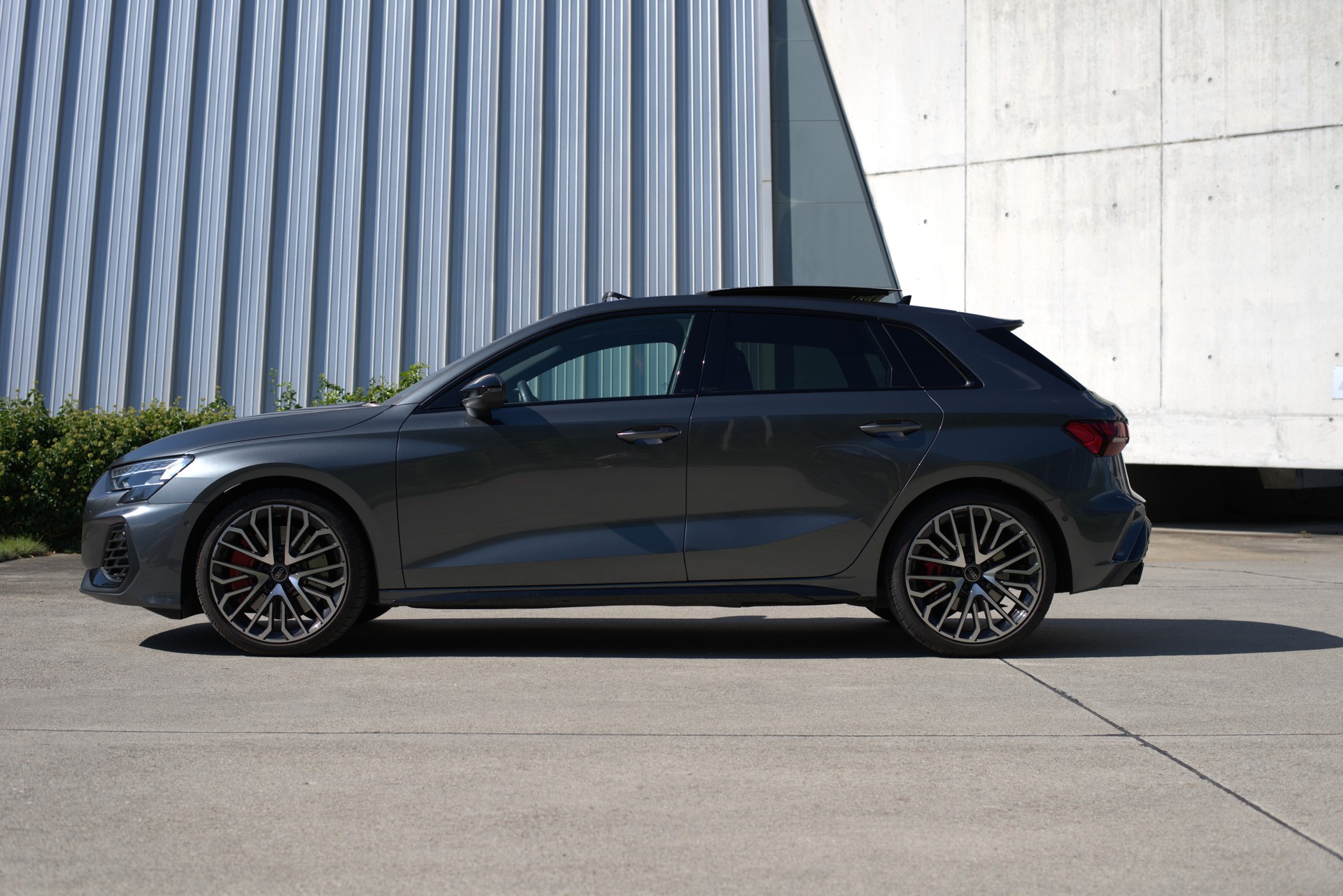 AUDI S3 Sportback TFSI quattro S-tronic-image-1