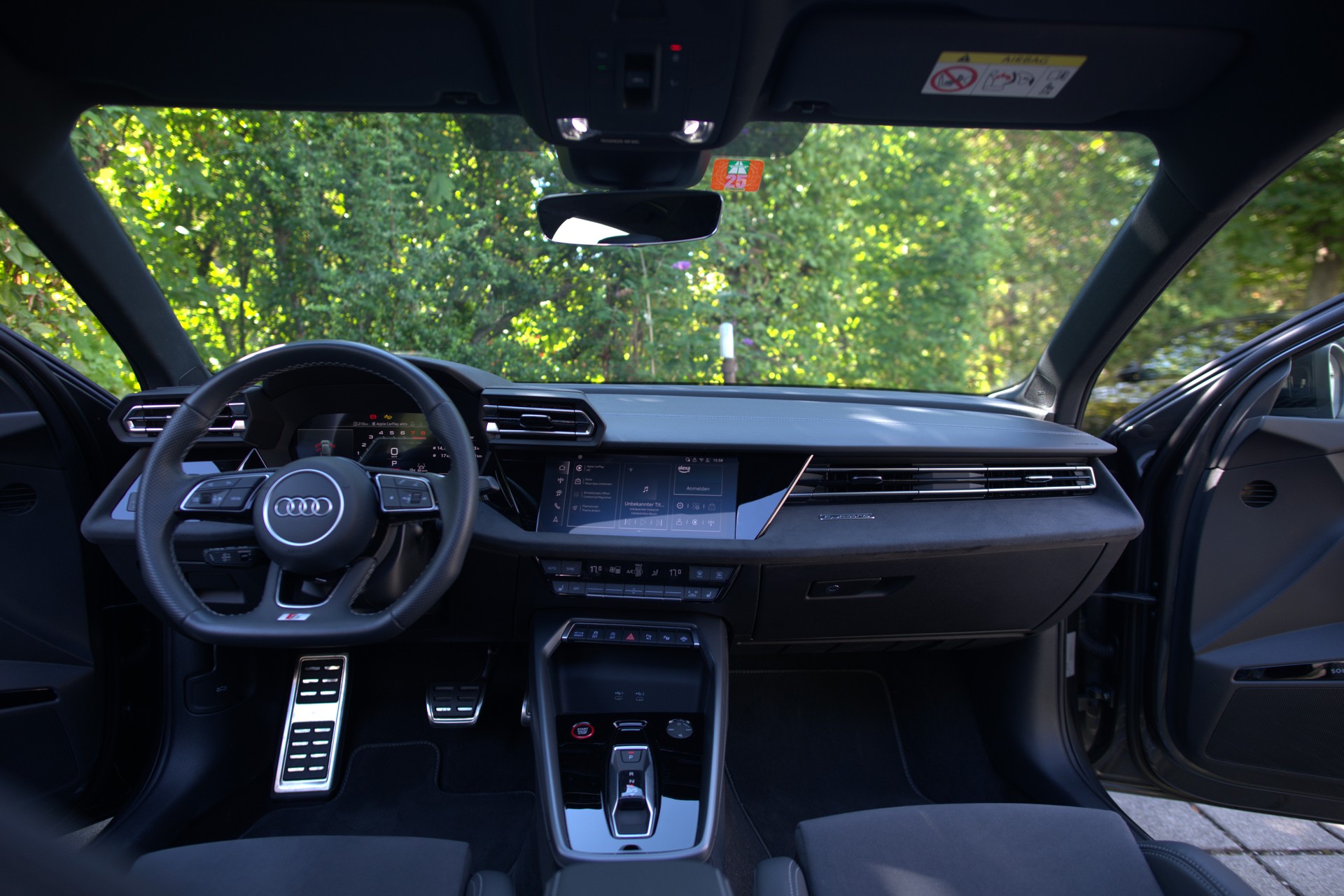 AUDI S3 Sportback TFSI quattro S-tronic-image-4