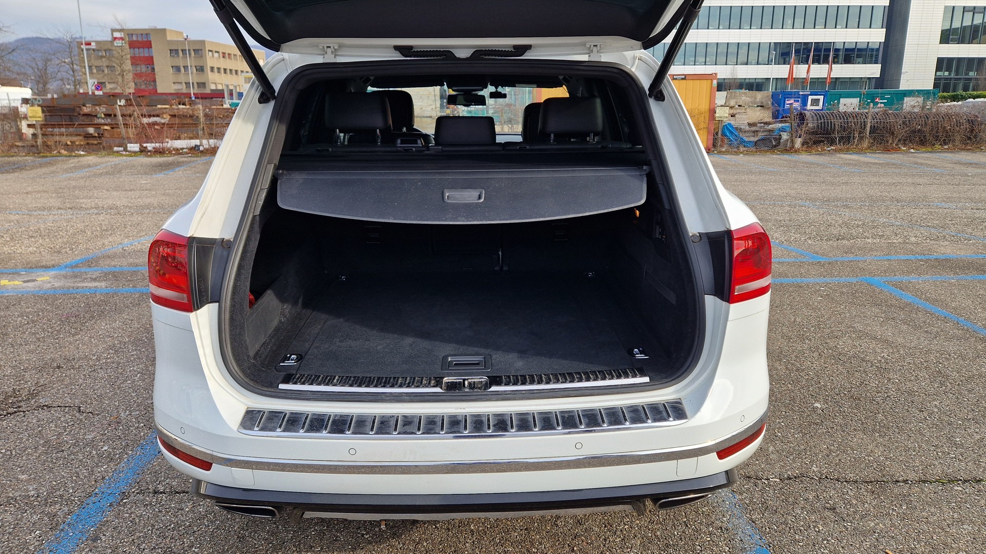 VW Touareg 3.0 TDI BlueMotion Technology Tiptronic-image-6