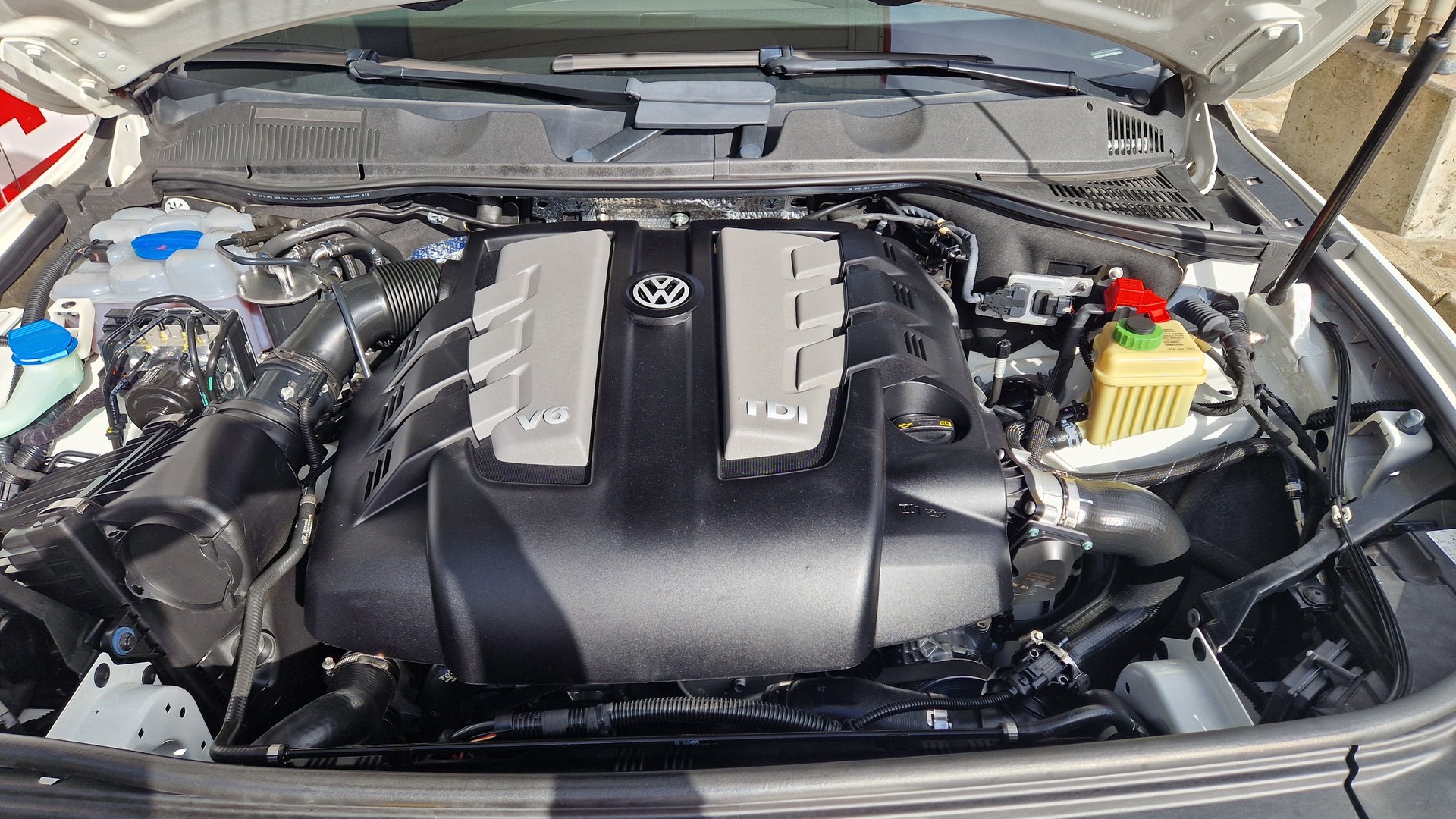 VW Touareg 3.0 TDI BlueMotion Technology Tiptronic-image-9