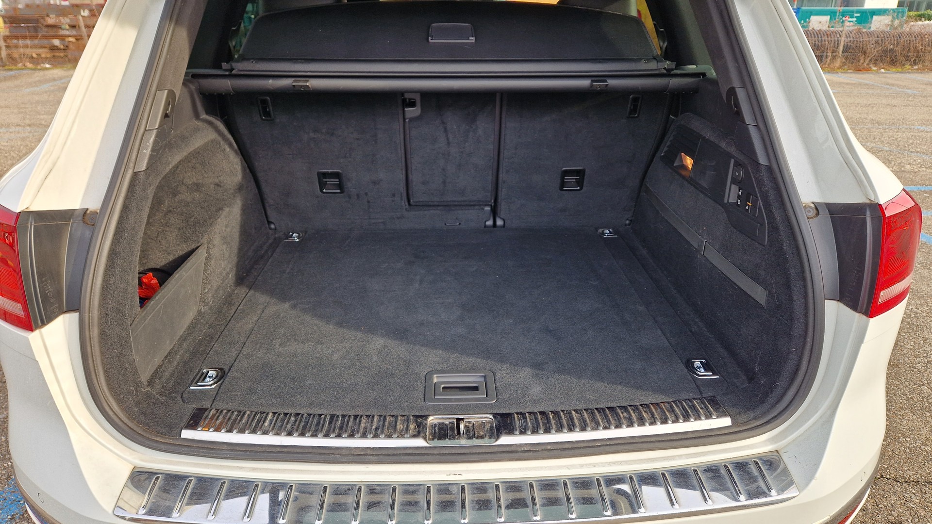 VW Touareg 3.0 TDI BlueMotion Technology Tiptronic-image-3