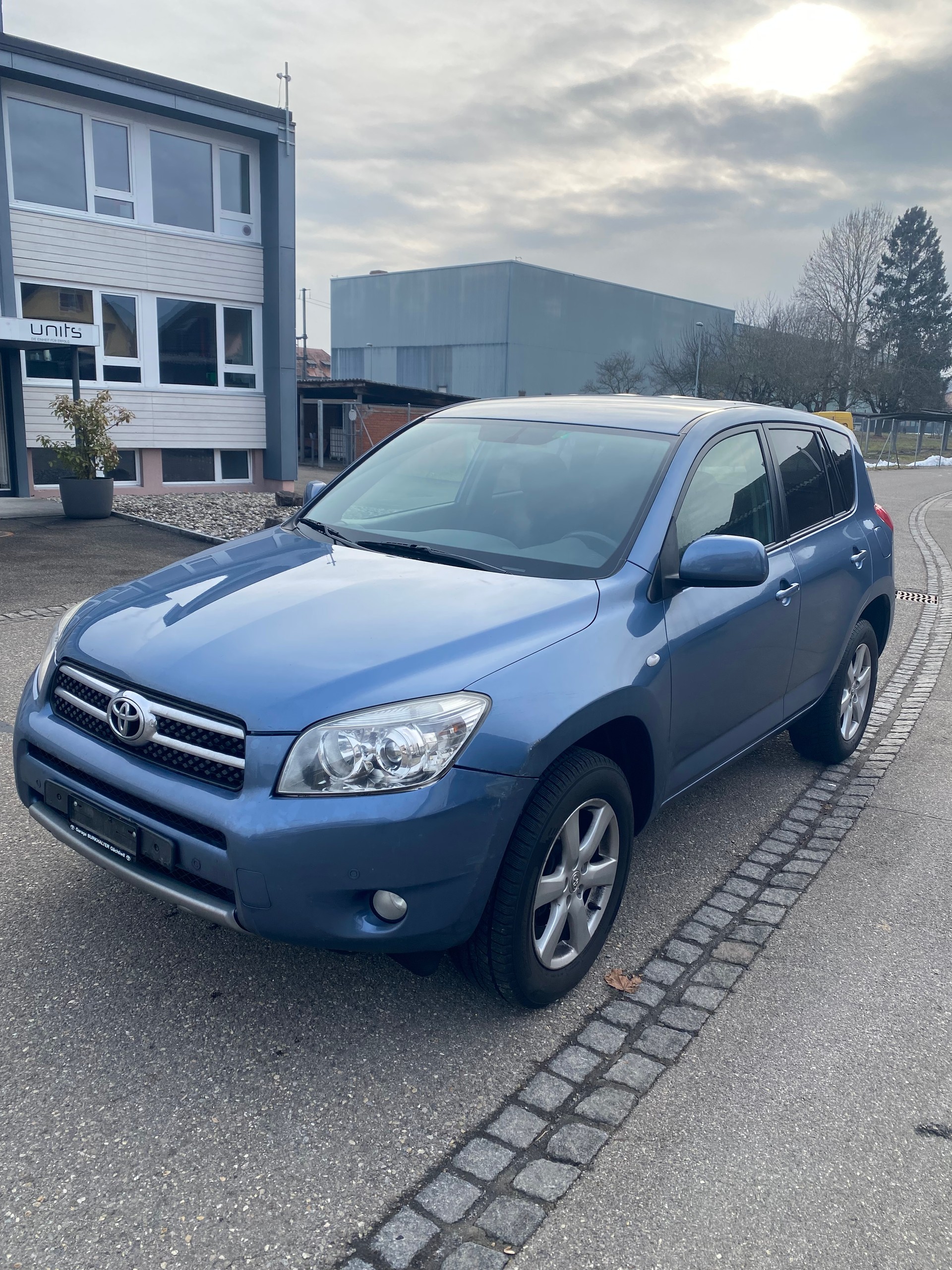 TOYOTA RAV-4 2.0 16V Linea Luna-image-0