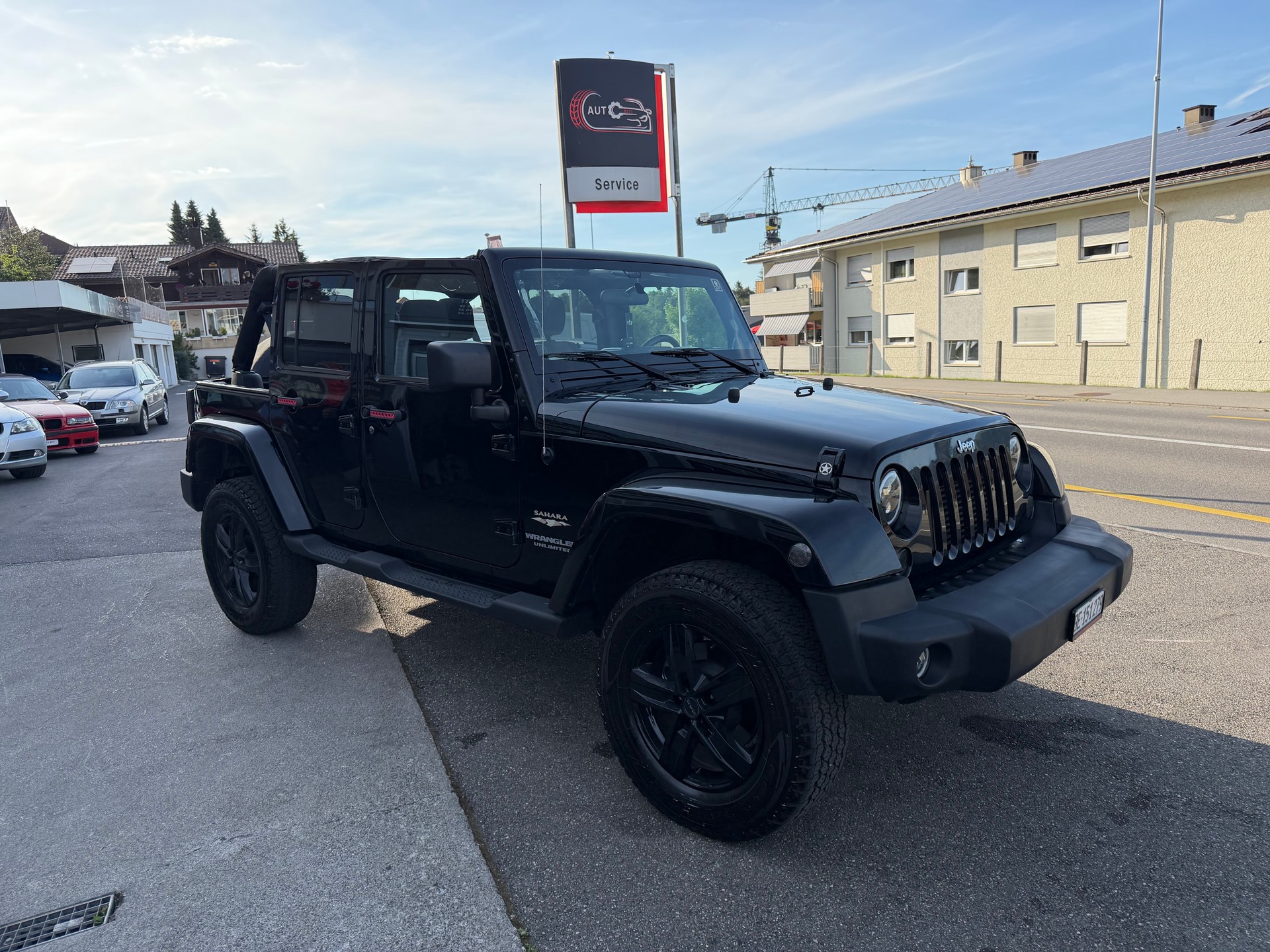 JEEP Wrangler 2.8CRD Unlimited Sahara Automatic-image-1