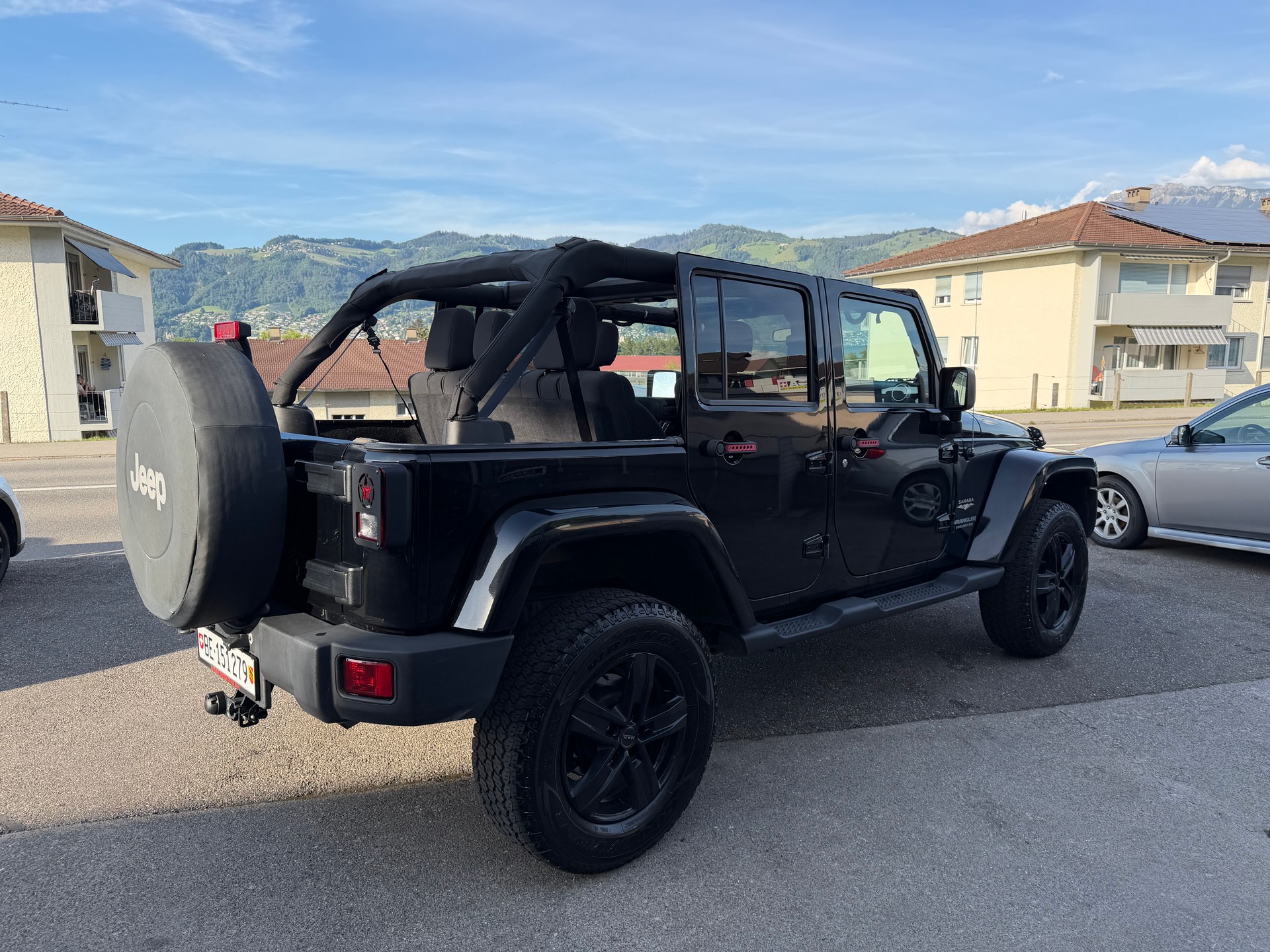 JEEP Wrangler 2.8CRD Unlimited Sahara Automatic-image-2