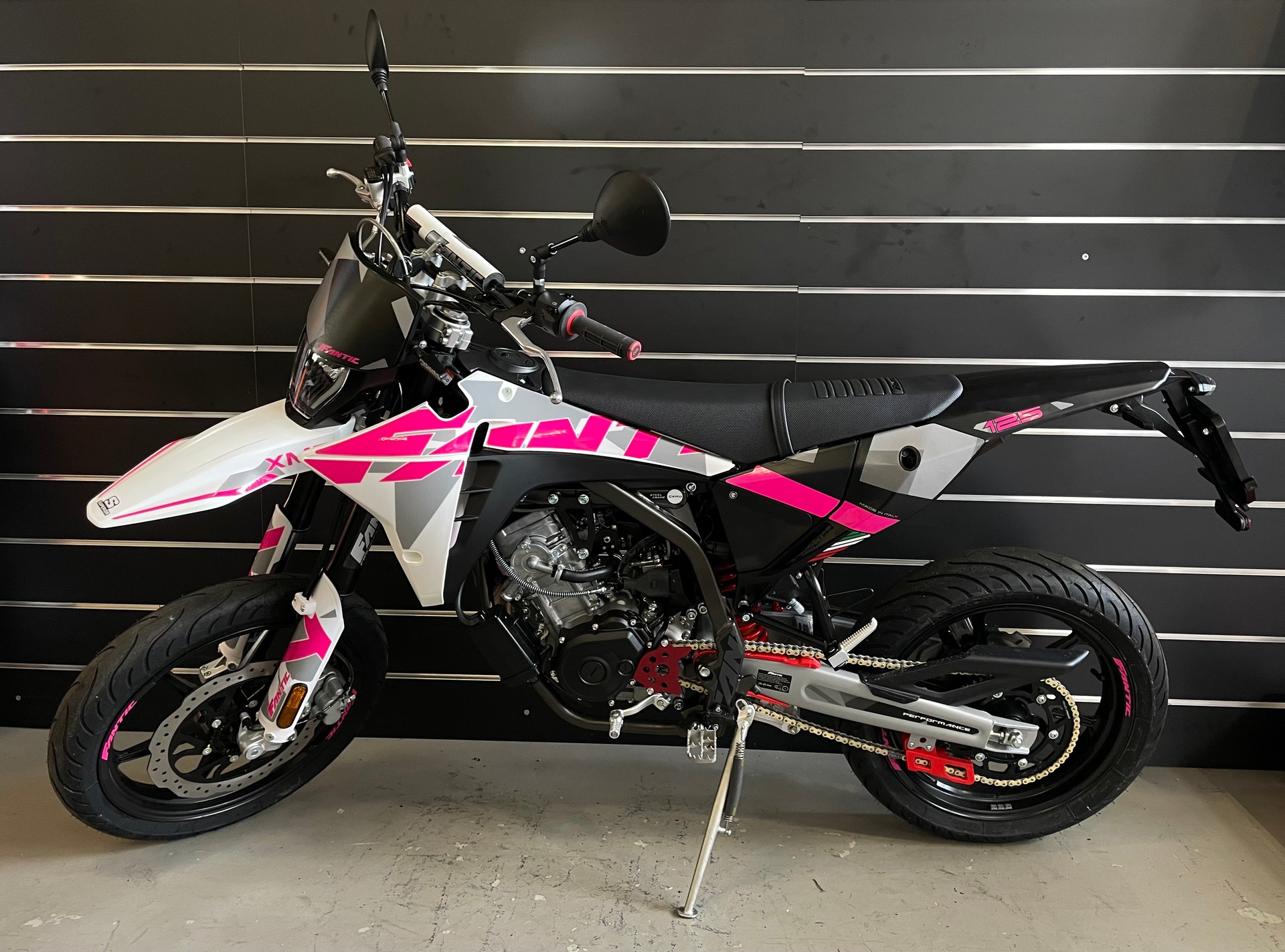 FANTIC XMF 125 Performance-showroom-element-1