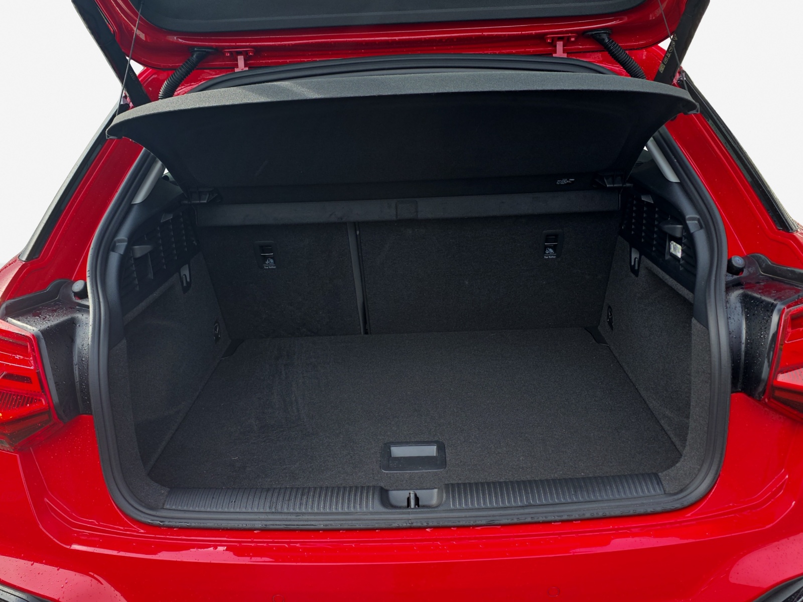 AUDI Q2 35 TFSI S line S-tronic-image-12