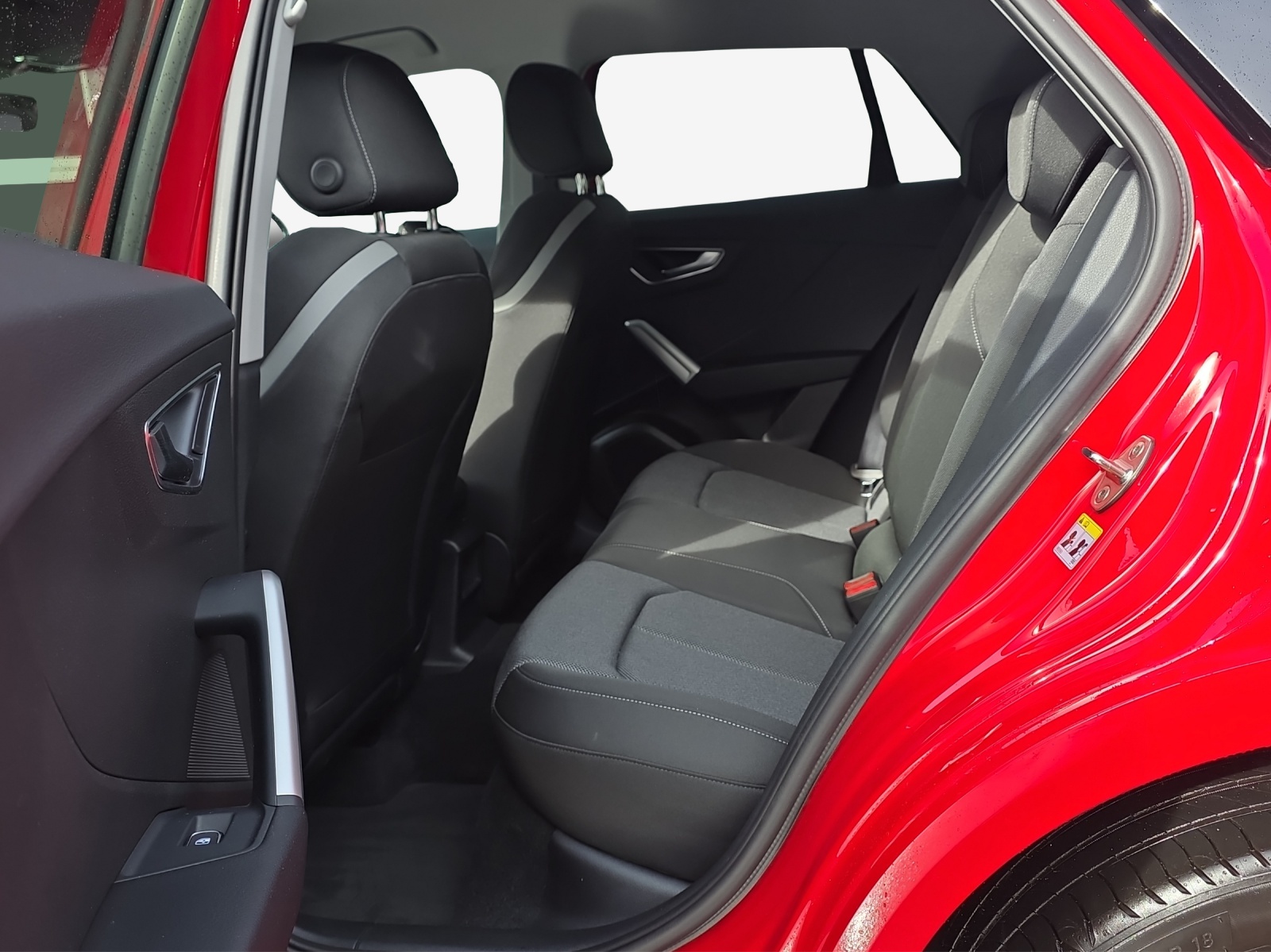AUDI Q2 35 TFSI S line S-tronic-image-11