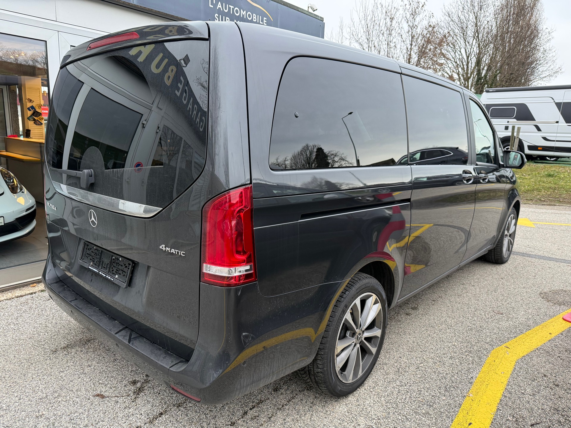 MERCEDES-BENZ V 250 d lang 4Matic 9G-Tronic-showroom-element-2