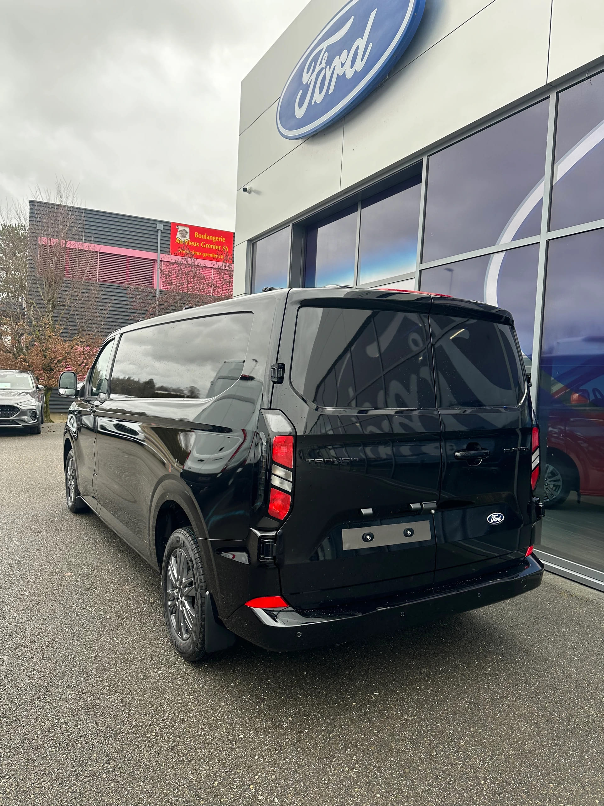 FORD Transit Custom Van 320 L2 2.0 EcoBl Limited/170CV/Aut.-image-3