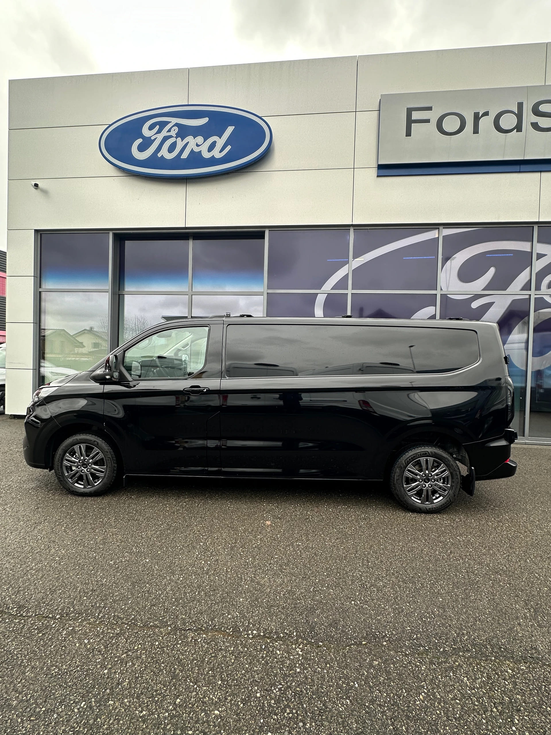 FORD Transit Custom Van 320 L2 2.0 EcoBl Limited/170CV/Aut.-image-2