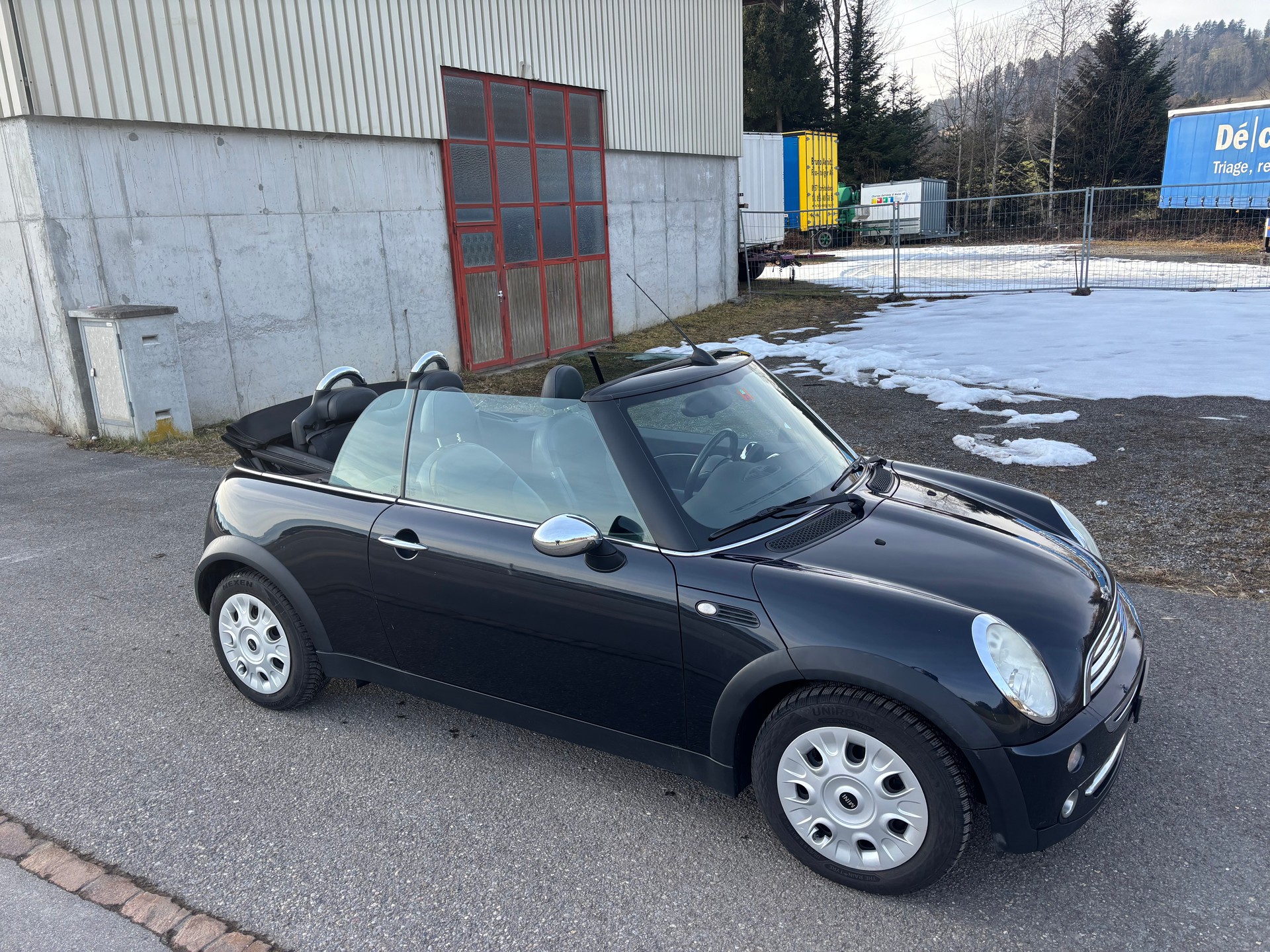 MINI Cooper Cabriolet-image-4