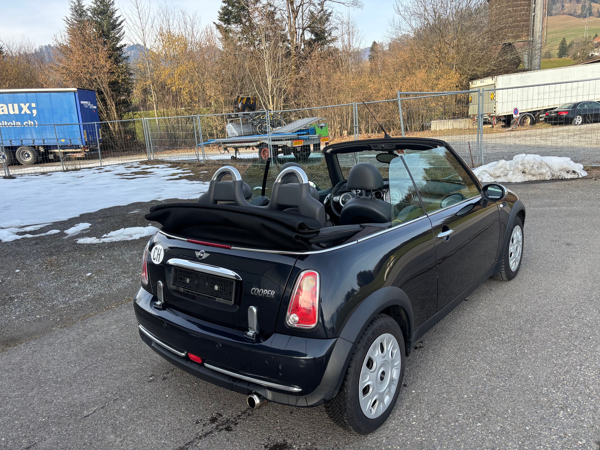 MINI Cooper Cabriolet-image-5