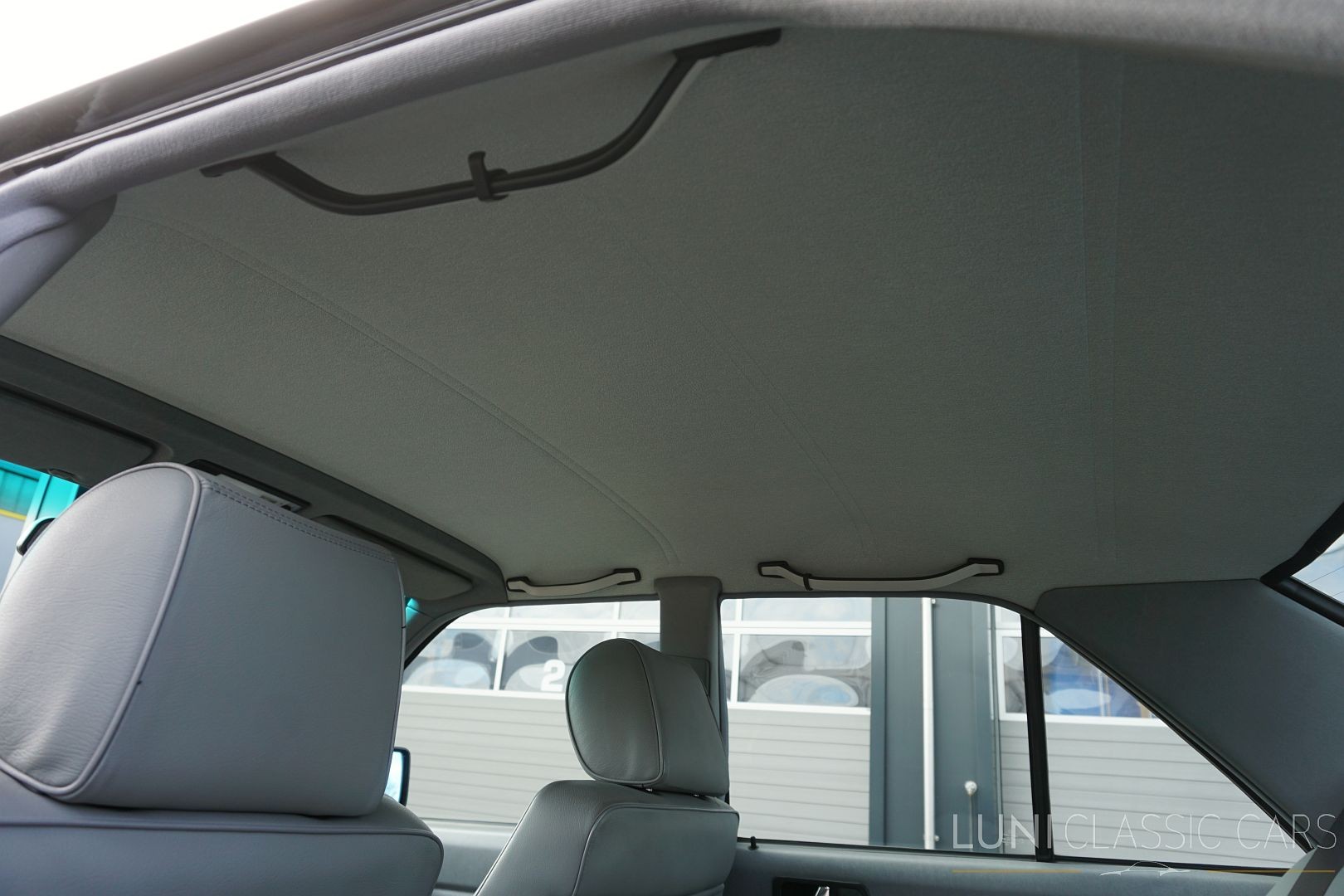MERCEDES-BENZ 190 E 2.3-image-13