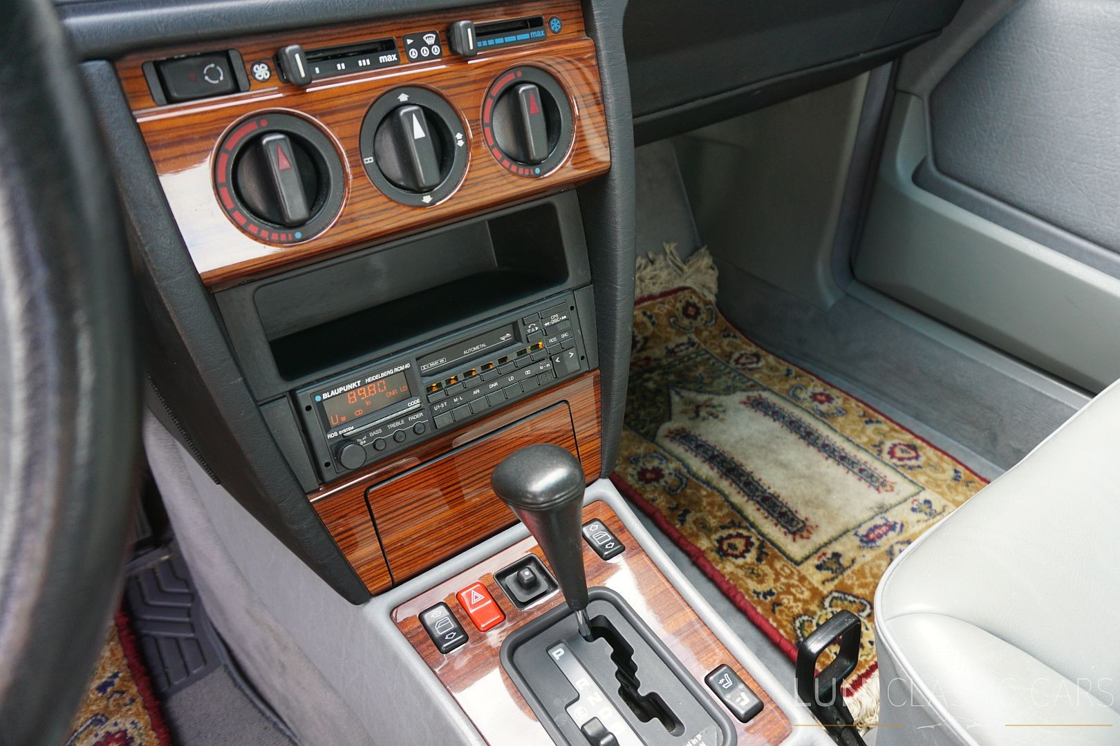 MERCEDES-BENZ 190 E 2.3-image-10
