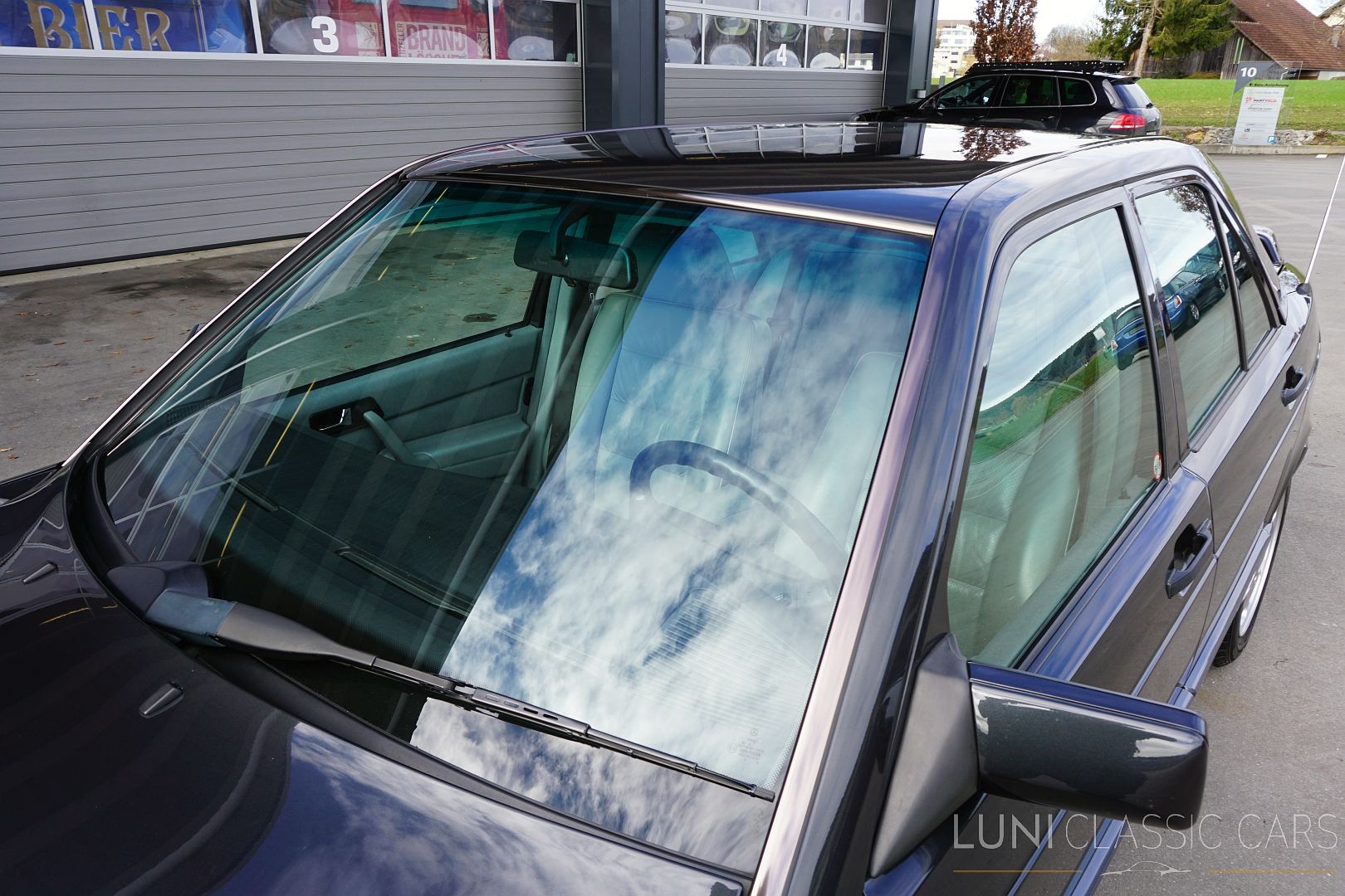 MERCEDES-BENZ 190 E 2.3-image-6