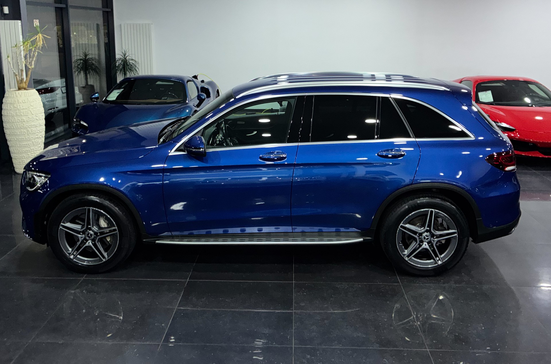 MERCEDES-BENZ GLC 220 d AMG Line 4Matic 9G-Tronic-image-3