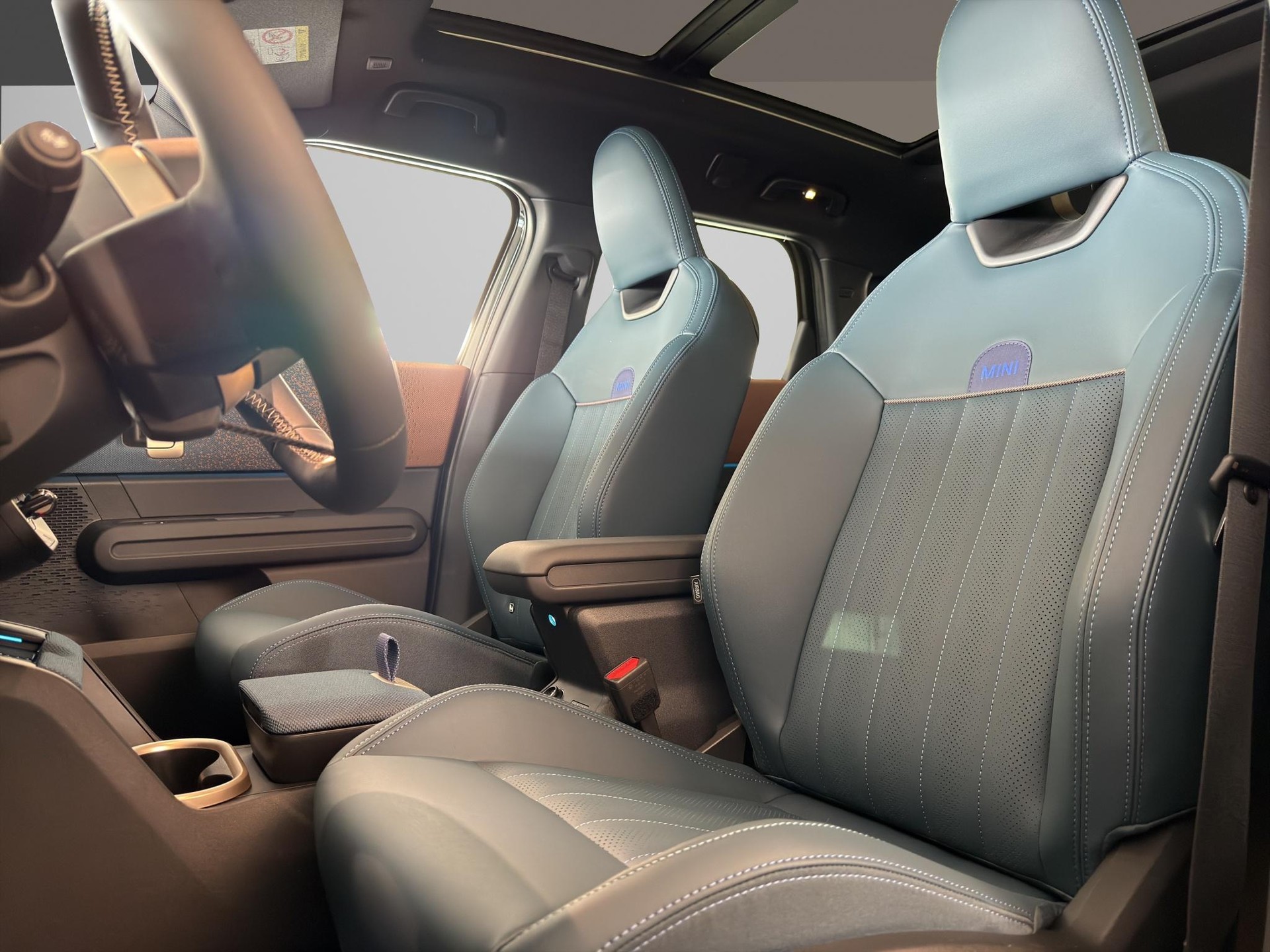MINI Countryman E Favoured Trim-image-10