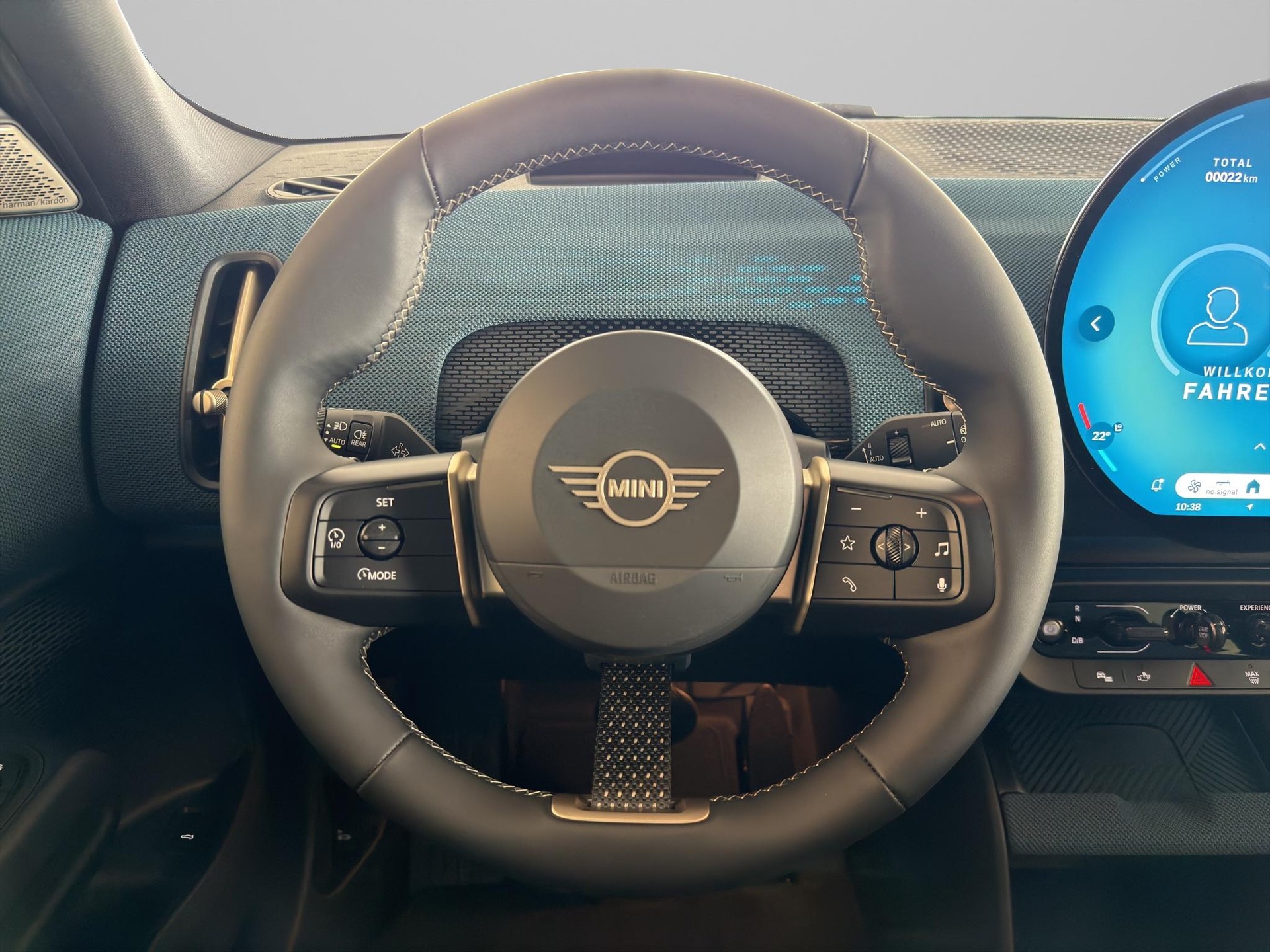 MINI Countryman E Favoured Trim-image-13