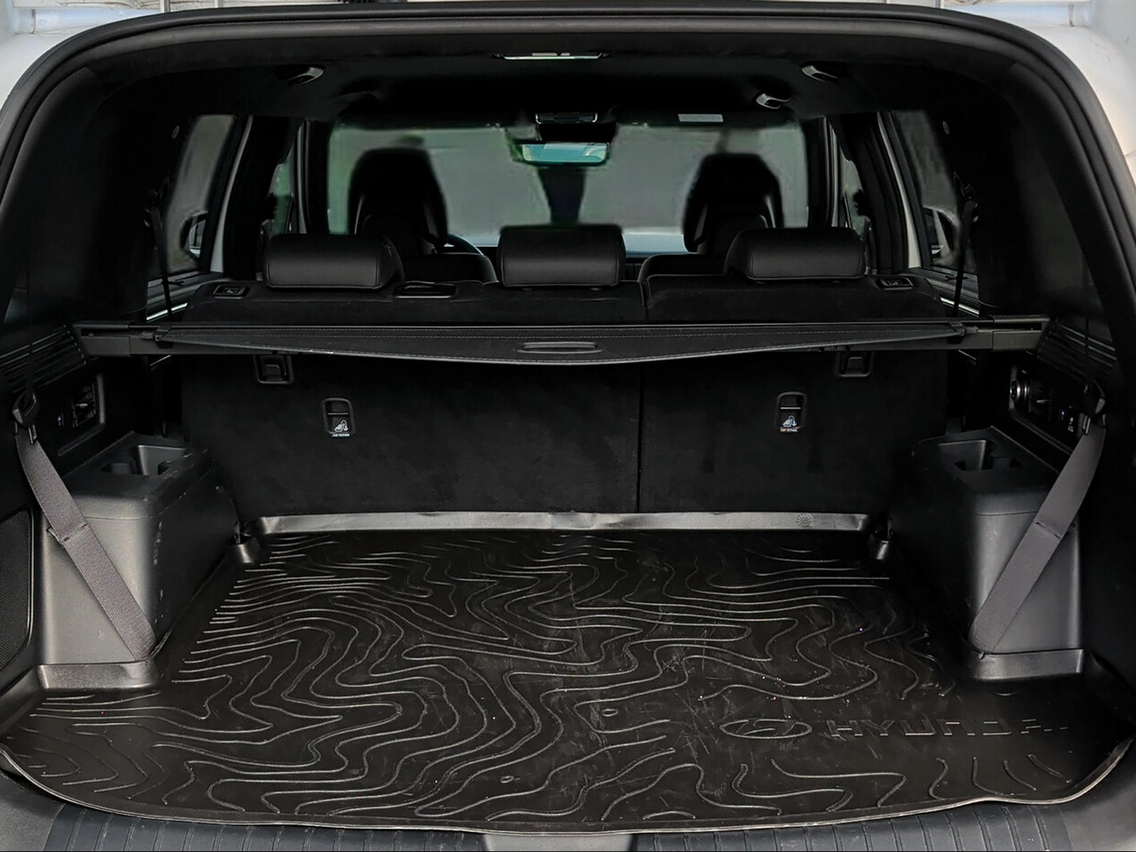 HYUNDAI Santa Fe 1.6 T-GDi PHEV Calligraphy 4WD Automatic-image-9