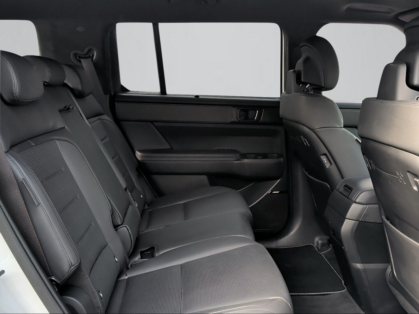 HYUNDAI Santa Fe 1.6 T-GDi PHEV Calligraphy 4WD Automatic-image-7