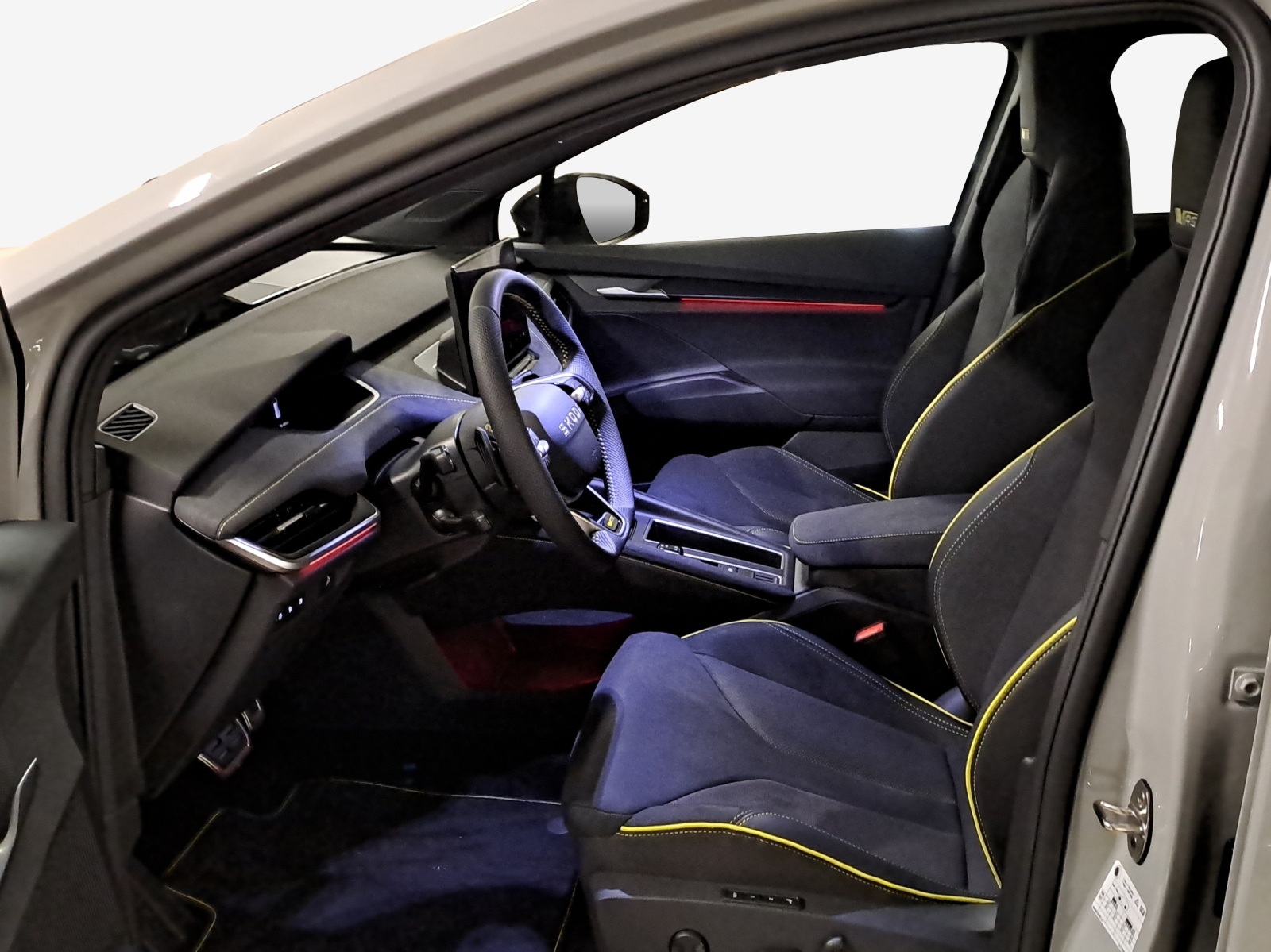 SKODA Elroq RS 4x4-image-8